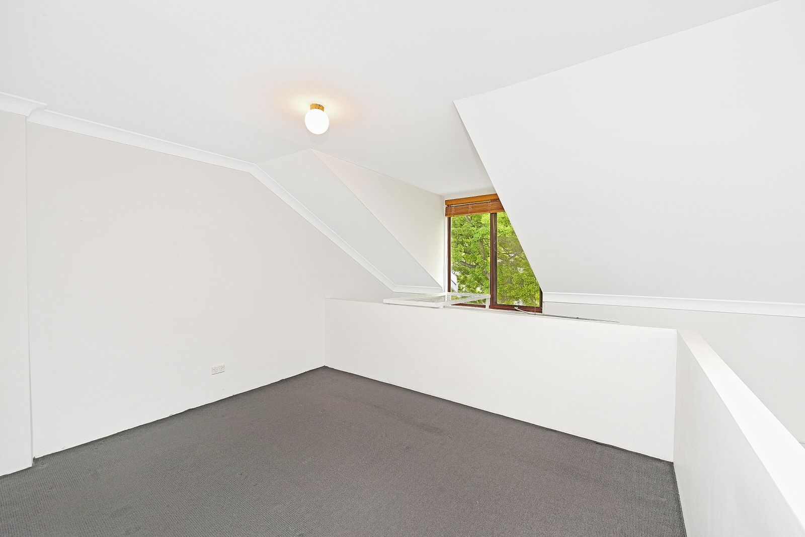2/10 Kensington Street — photo 4 of 7