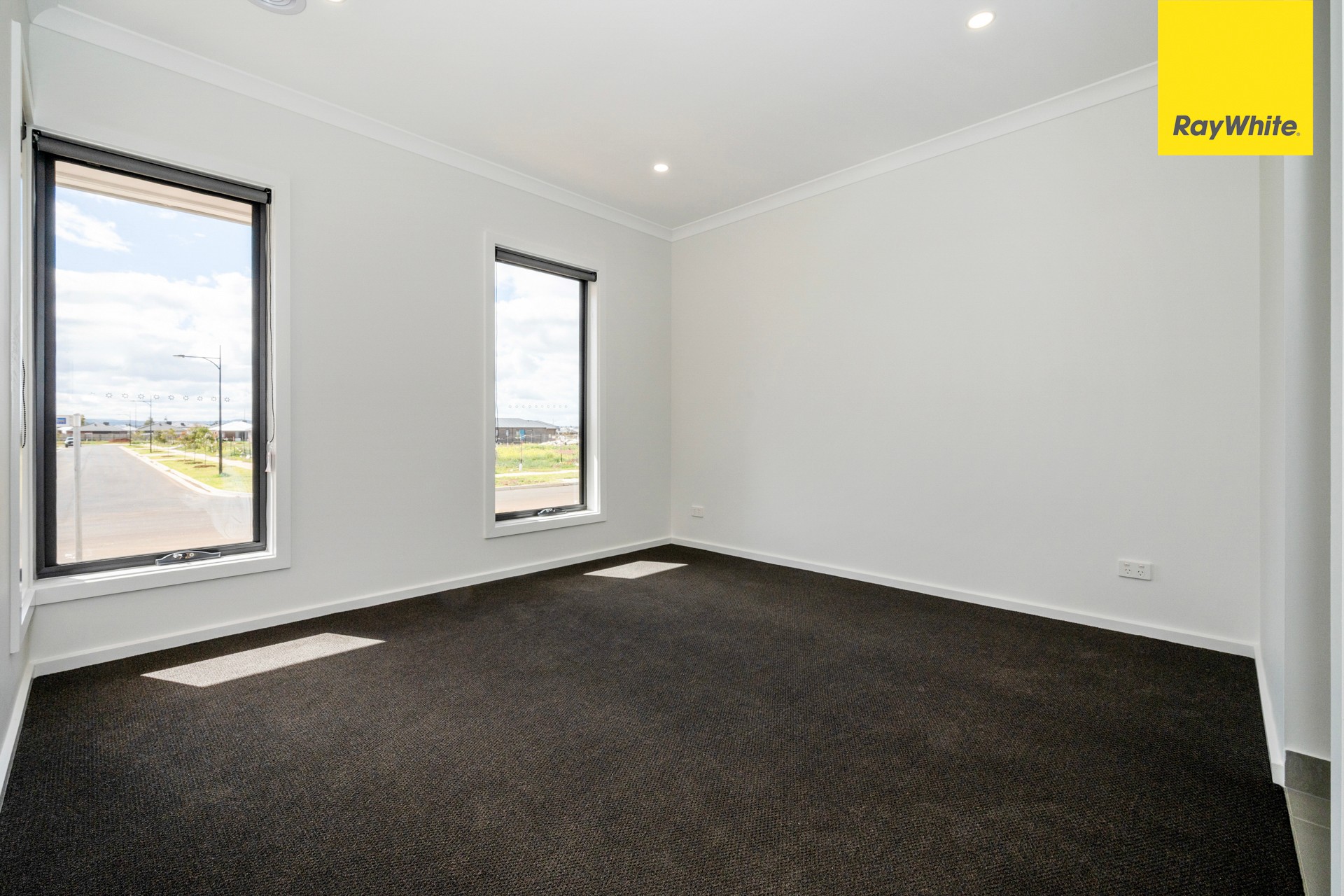 68 Artisides Crescent, THORNHILL PARK, VIC 3335