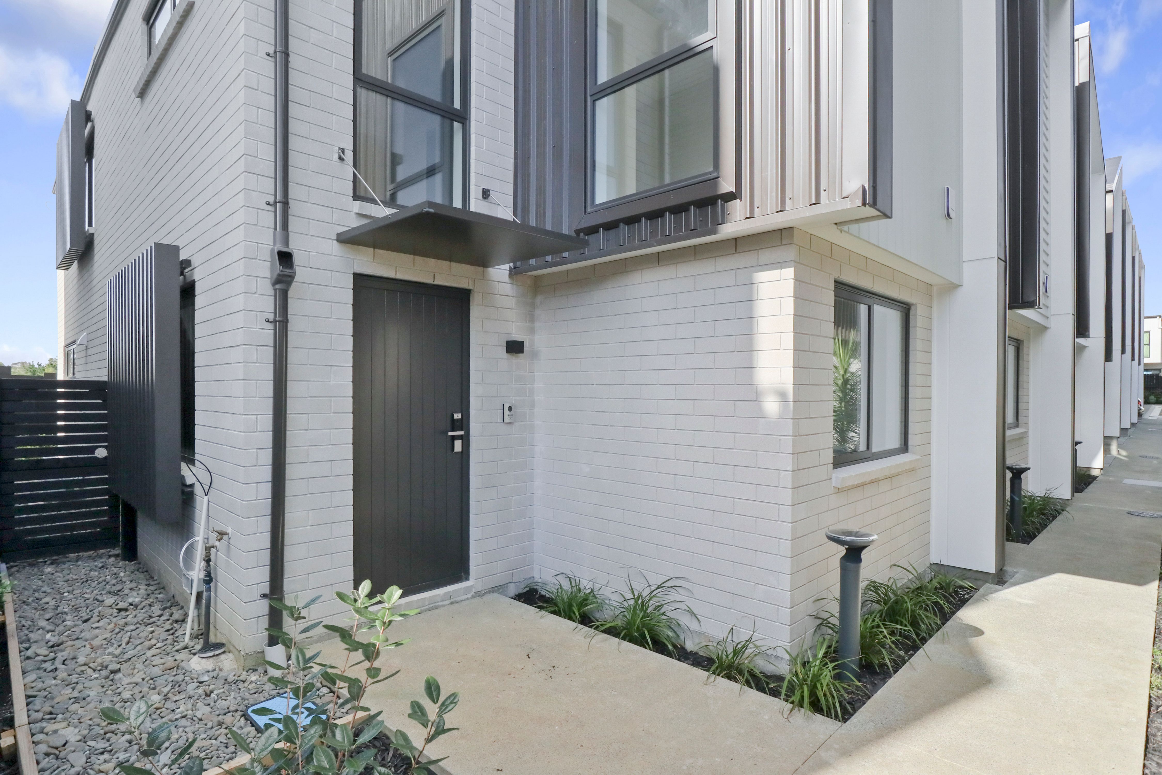 B11/32 Westgate Drive, Westgate, Waitakere City