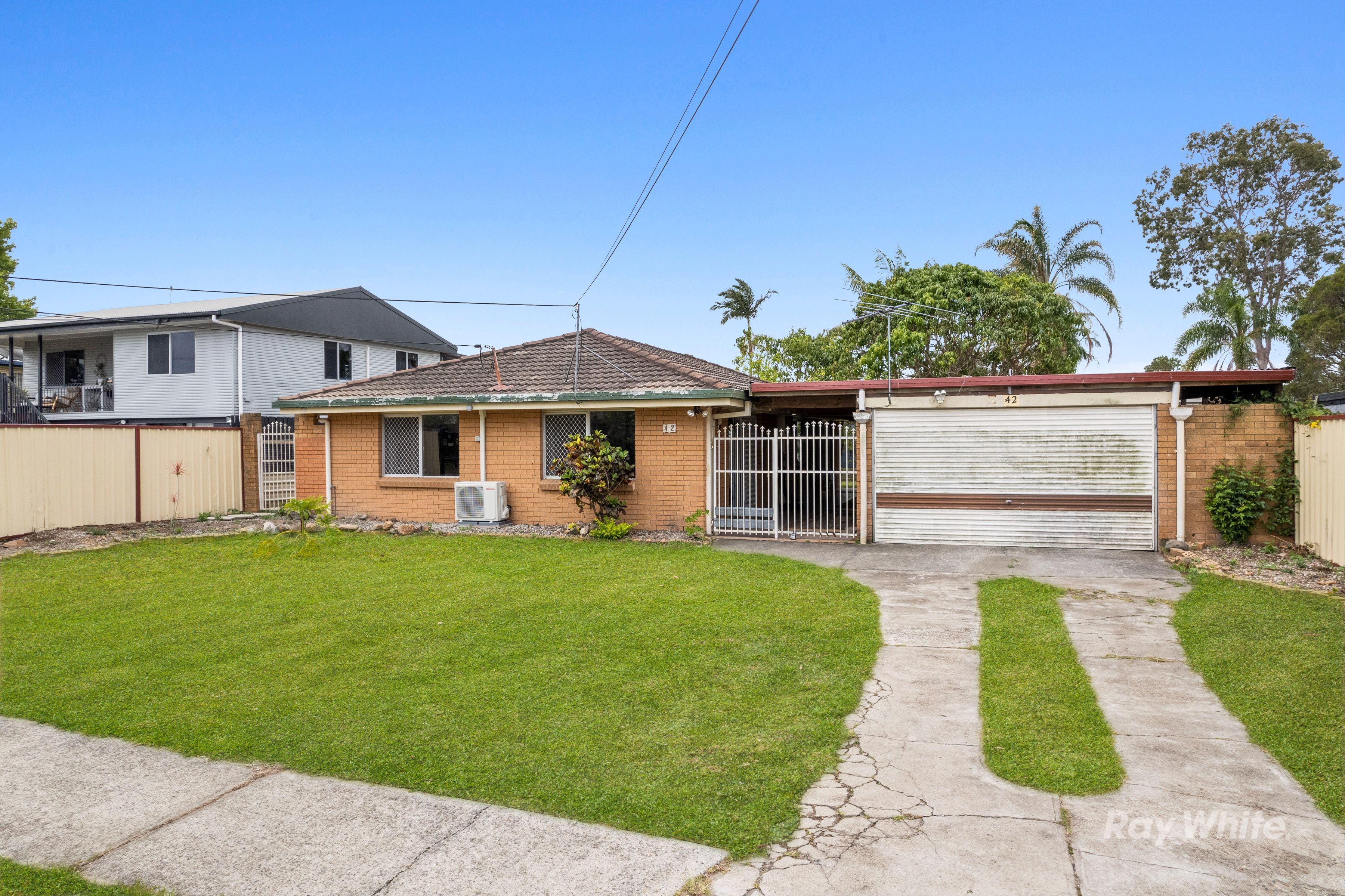 42 Aquarius Drive, Kingston, QLD 4114