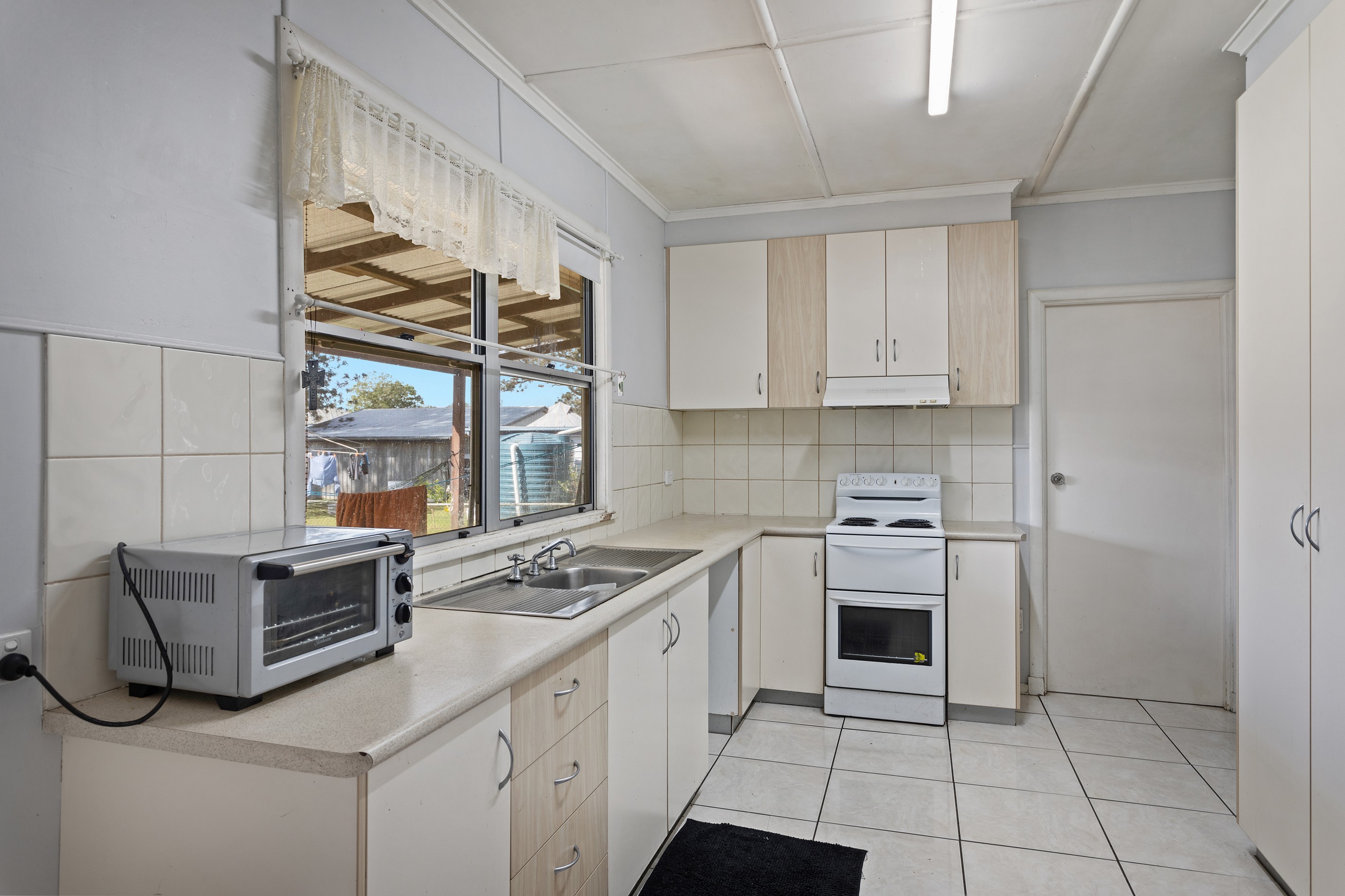 28 Davidson Street, Oakey, QLD 4401