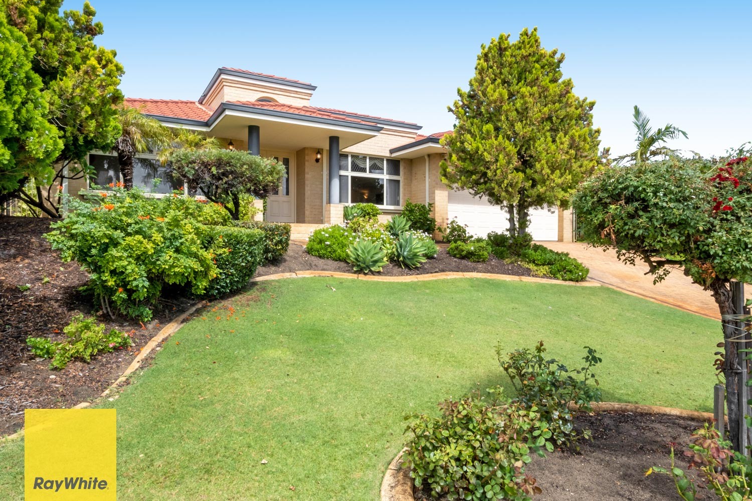 4 Oakman Grove, Landsdale, WA 6065