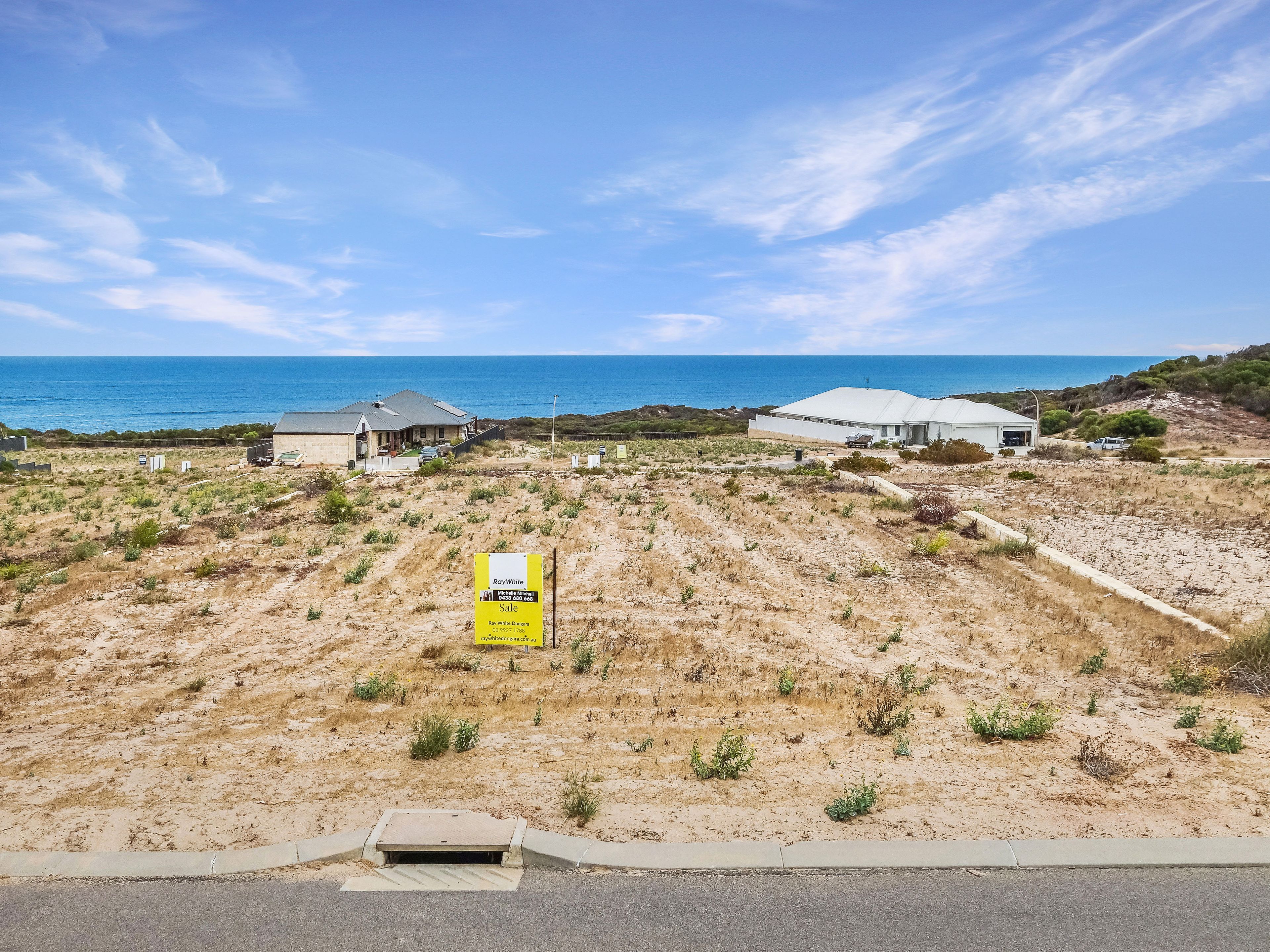 15 Grey Close, Dongara, WA 6525