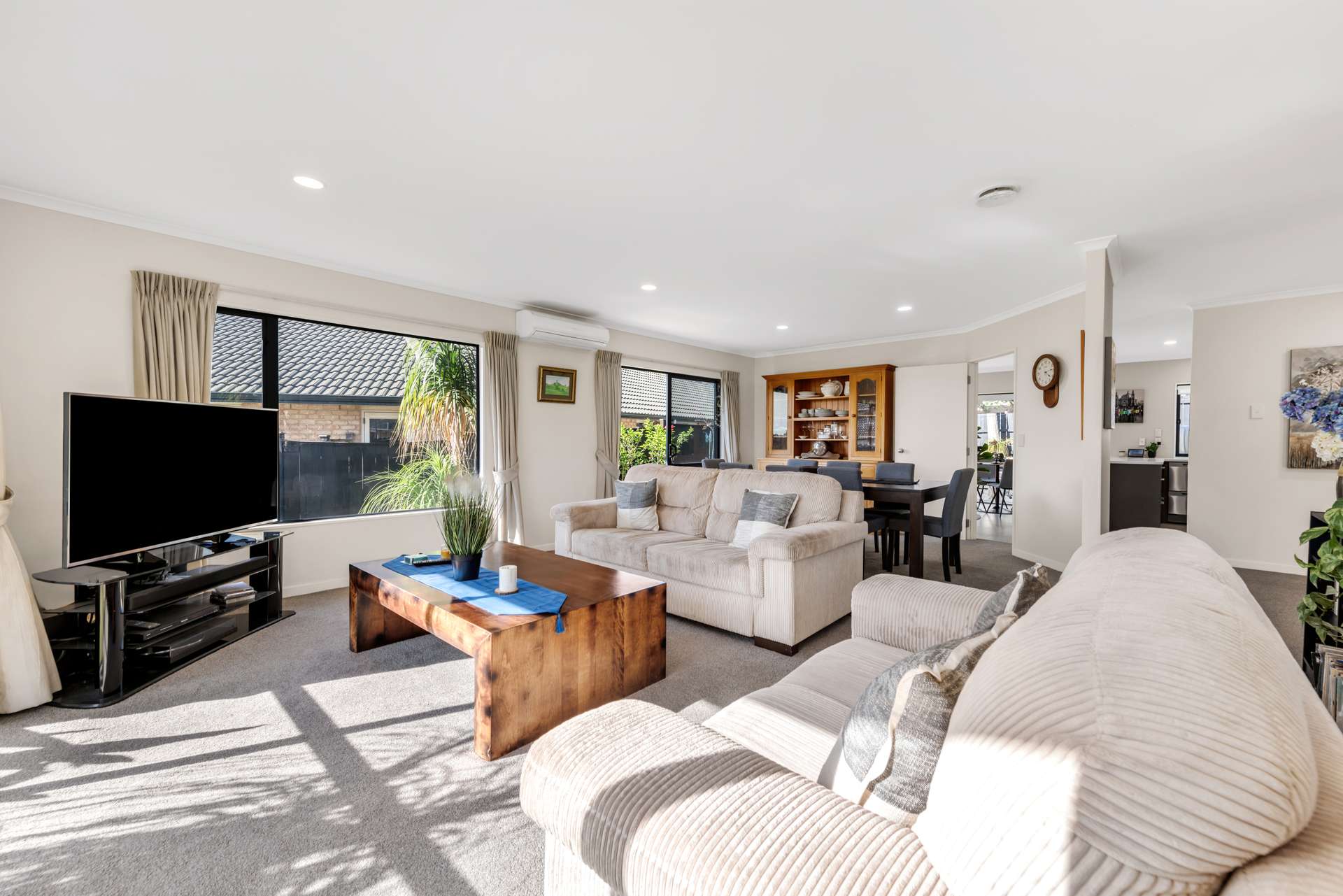 43 Newbliss Crescent photo 6