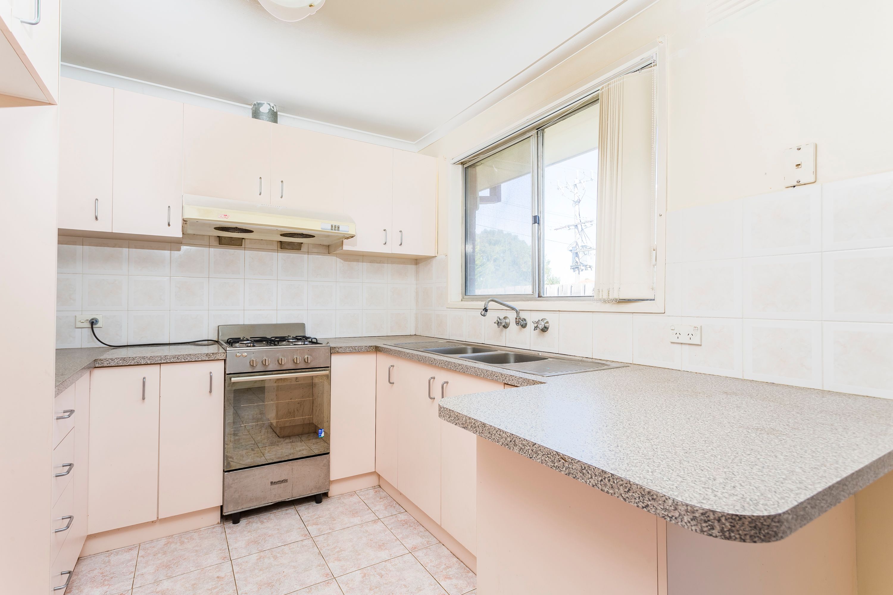 11 Calverton Road, Kealba, VIC 3021