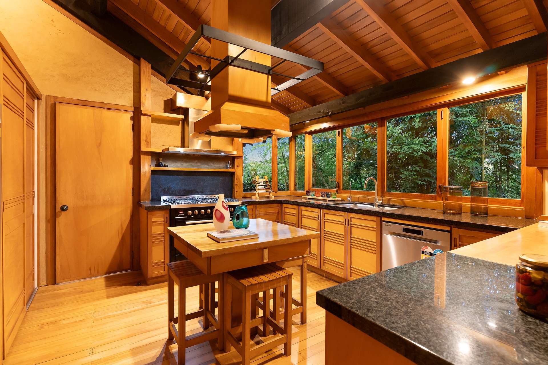 65A Portland Road photo 13