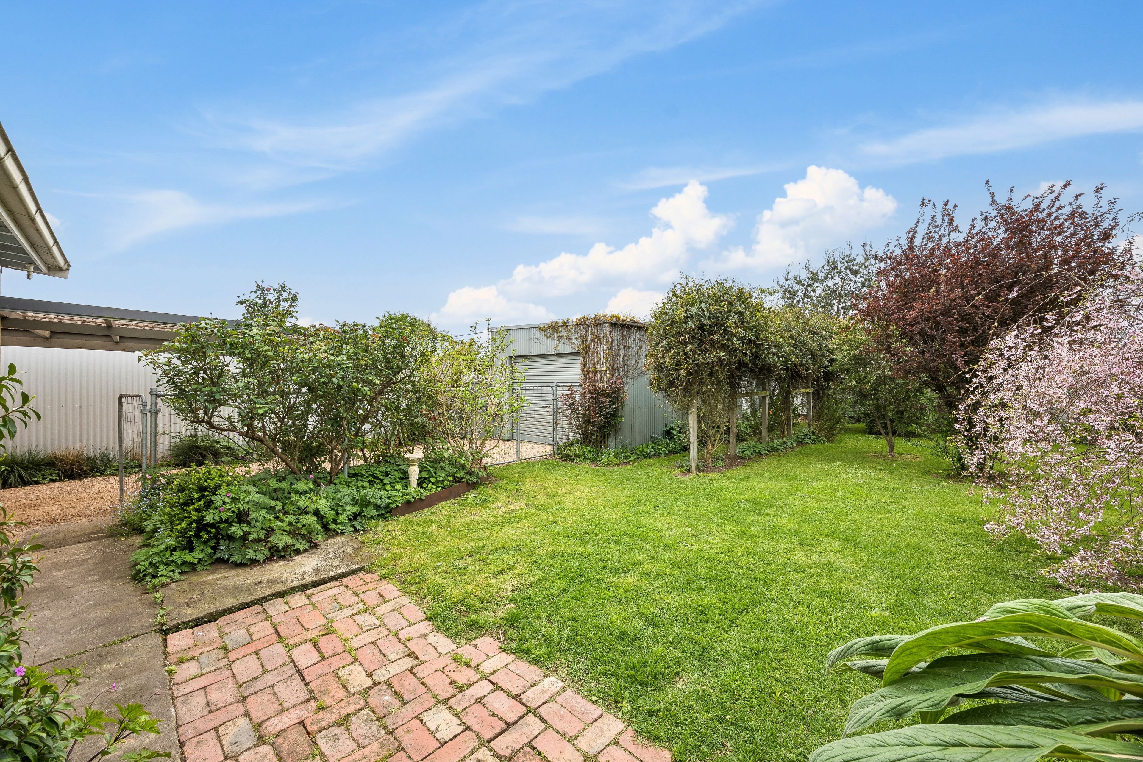 4 Simpson Street — photo 13 of 14