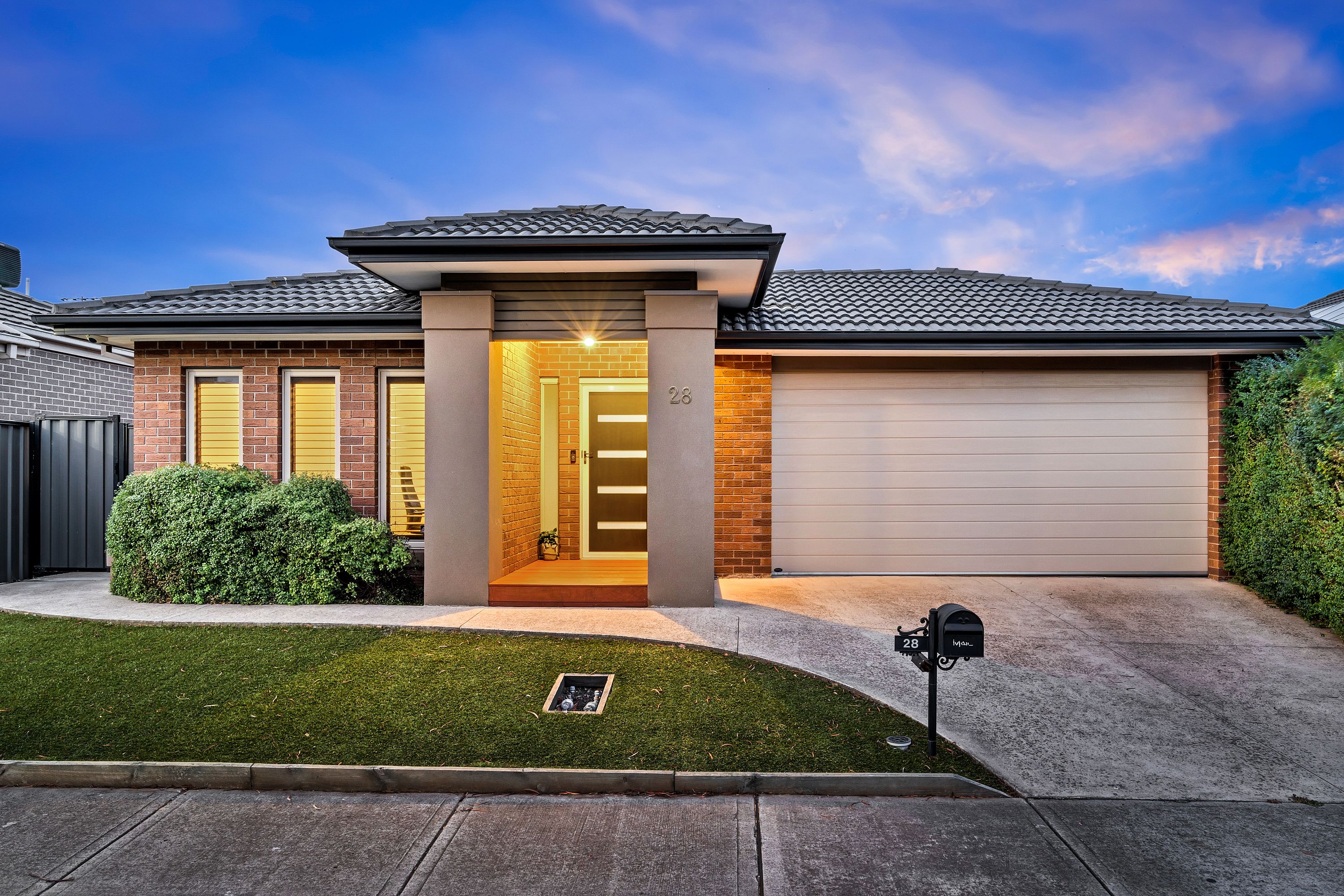 28 Thoresby Circuit, Craigieburn, VIC 3064