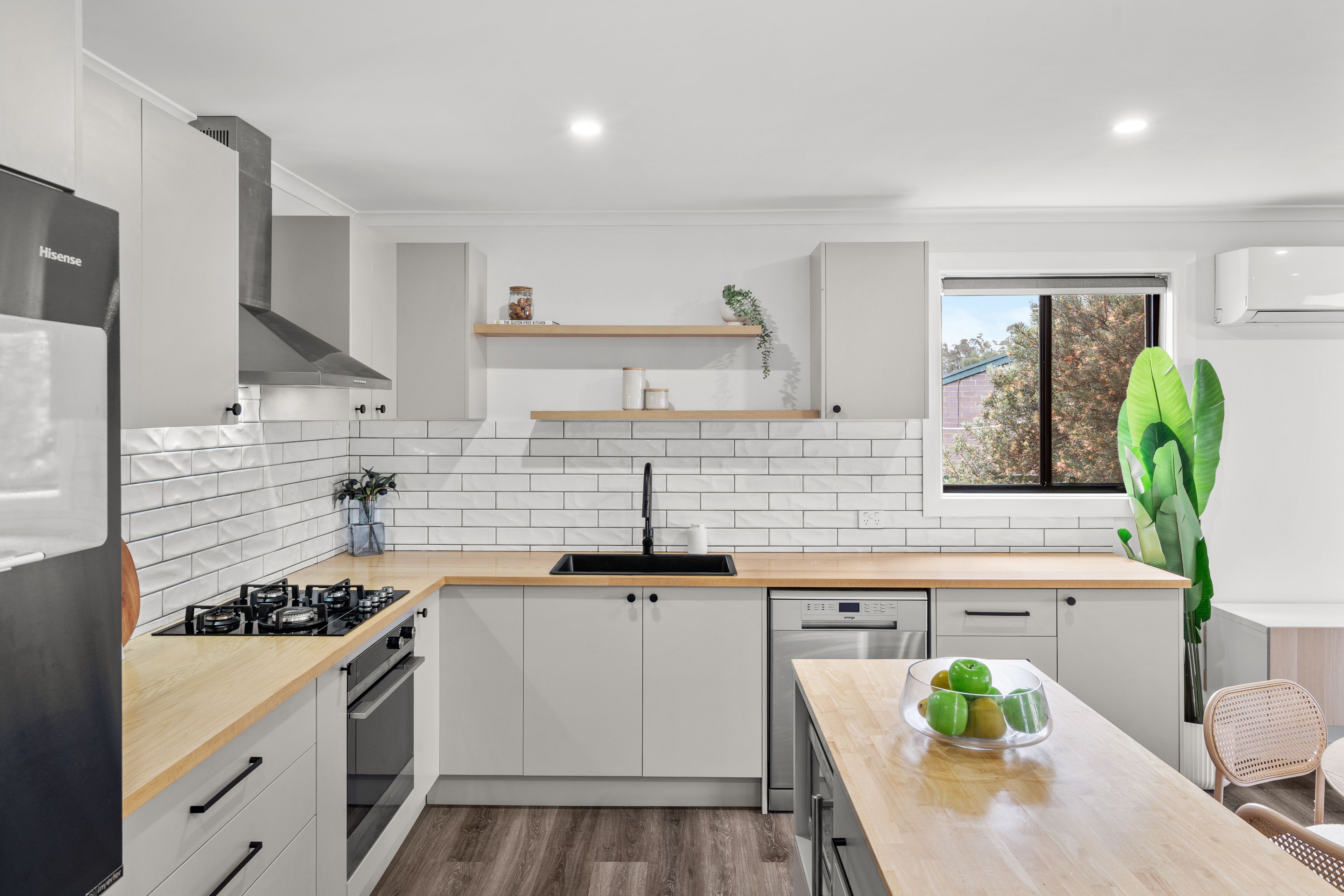 9 Andrew Avenue — photo 5 of 21