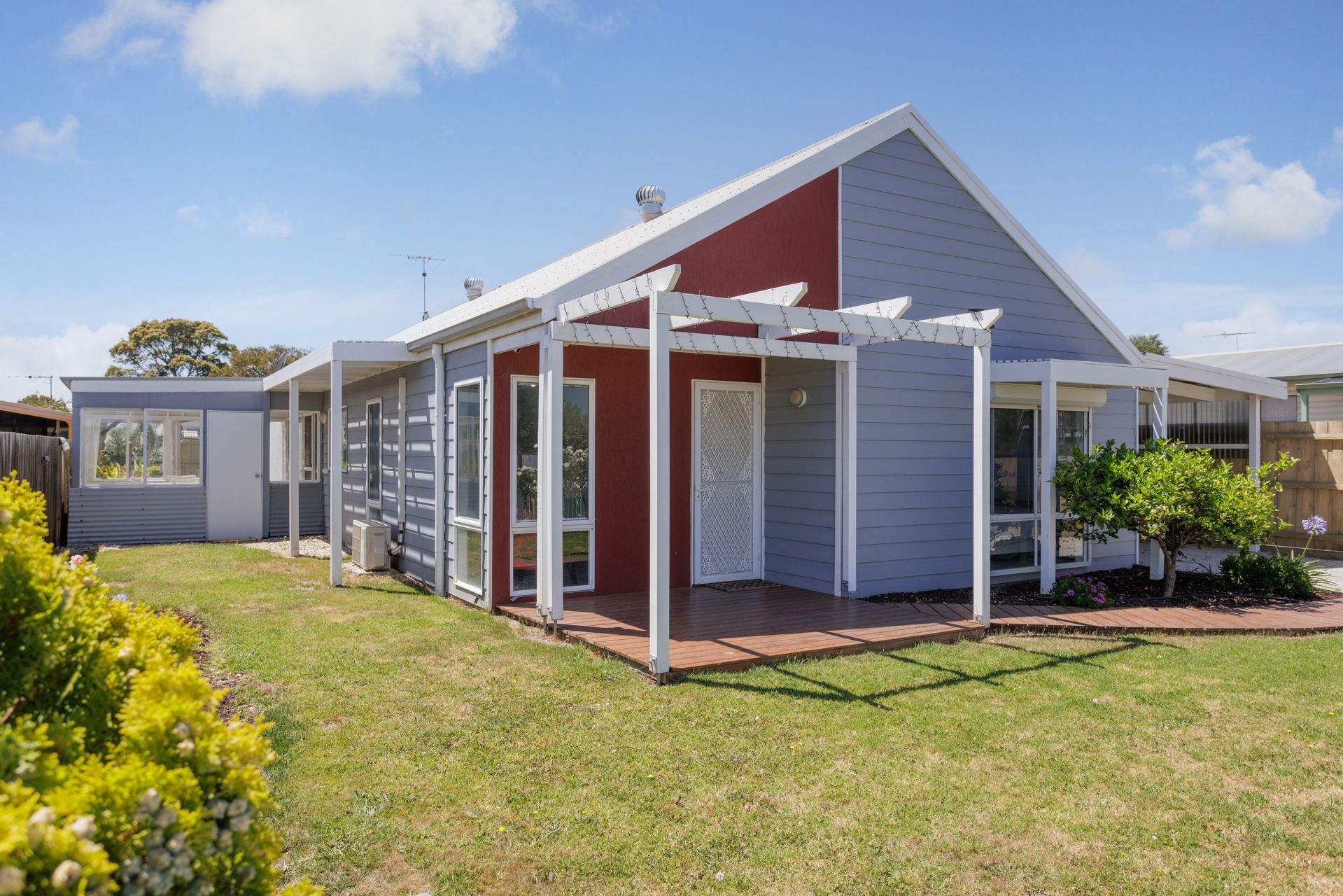 21 Irving Road, Cowes VIC 3922