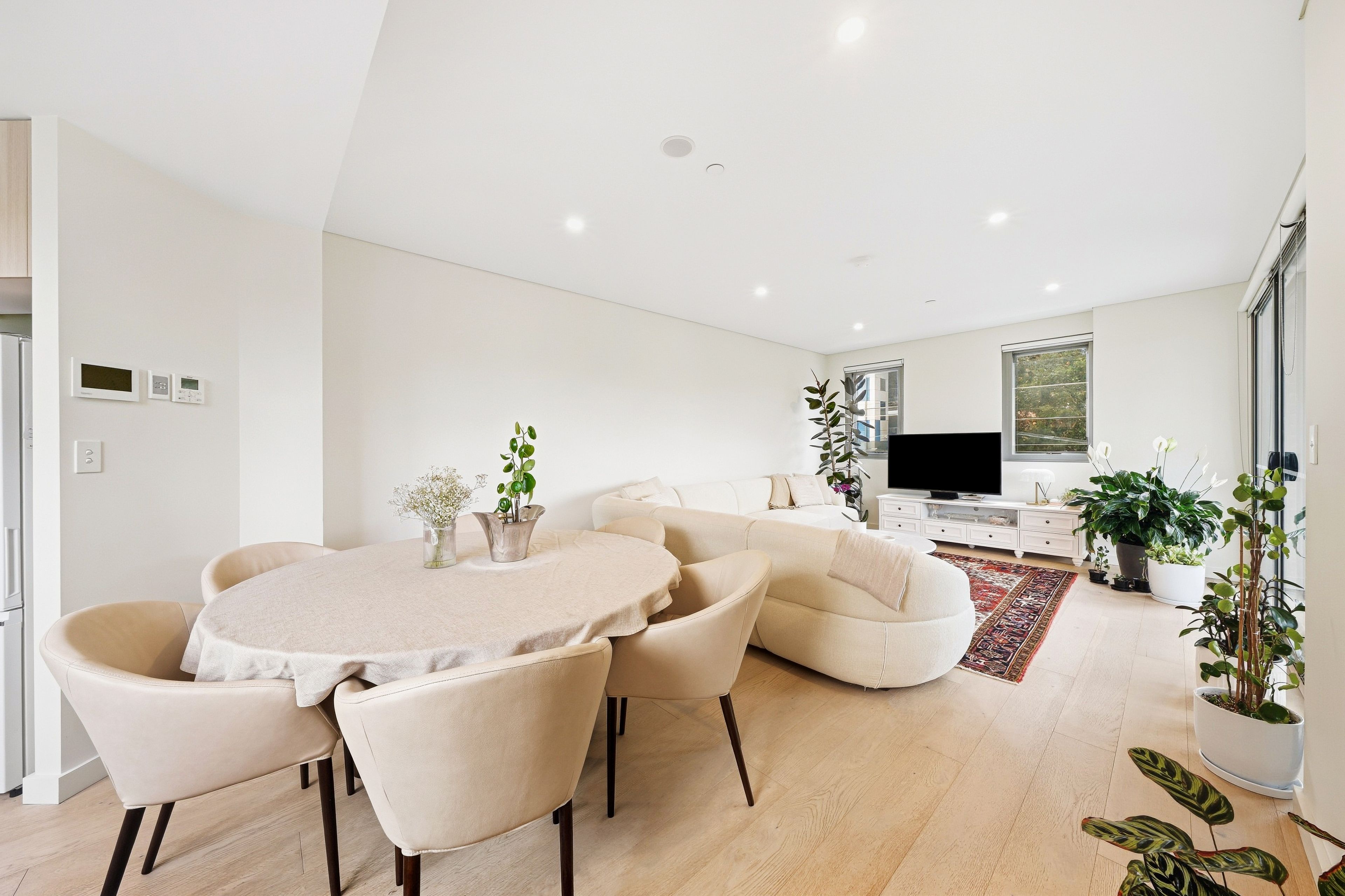 205/50 Pembroke Street — photo 3 of 16