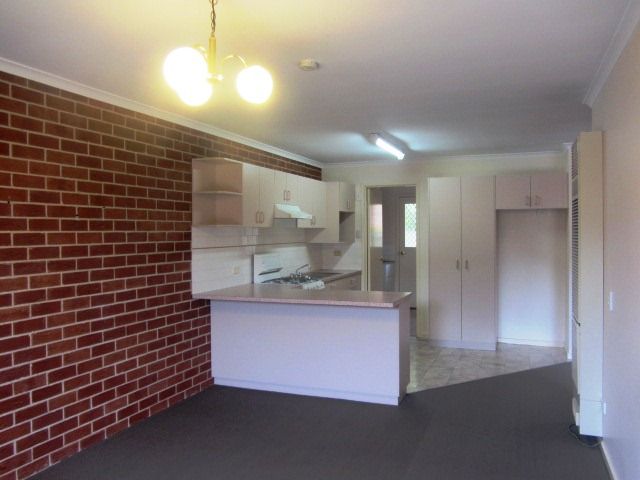 4/3 Amalfi Drive, Lavington, NSW 2641