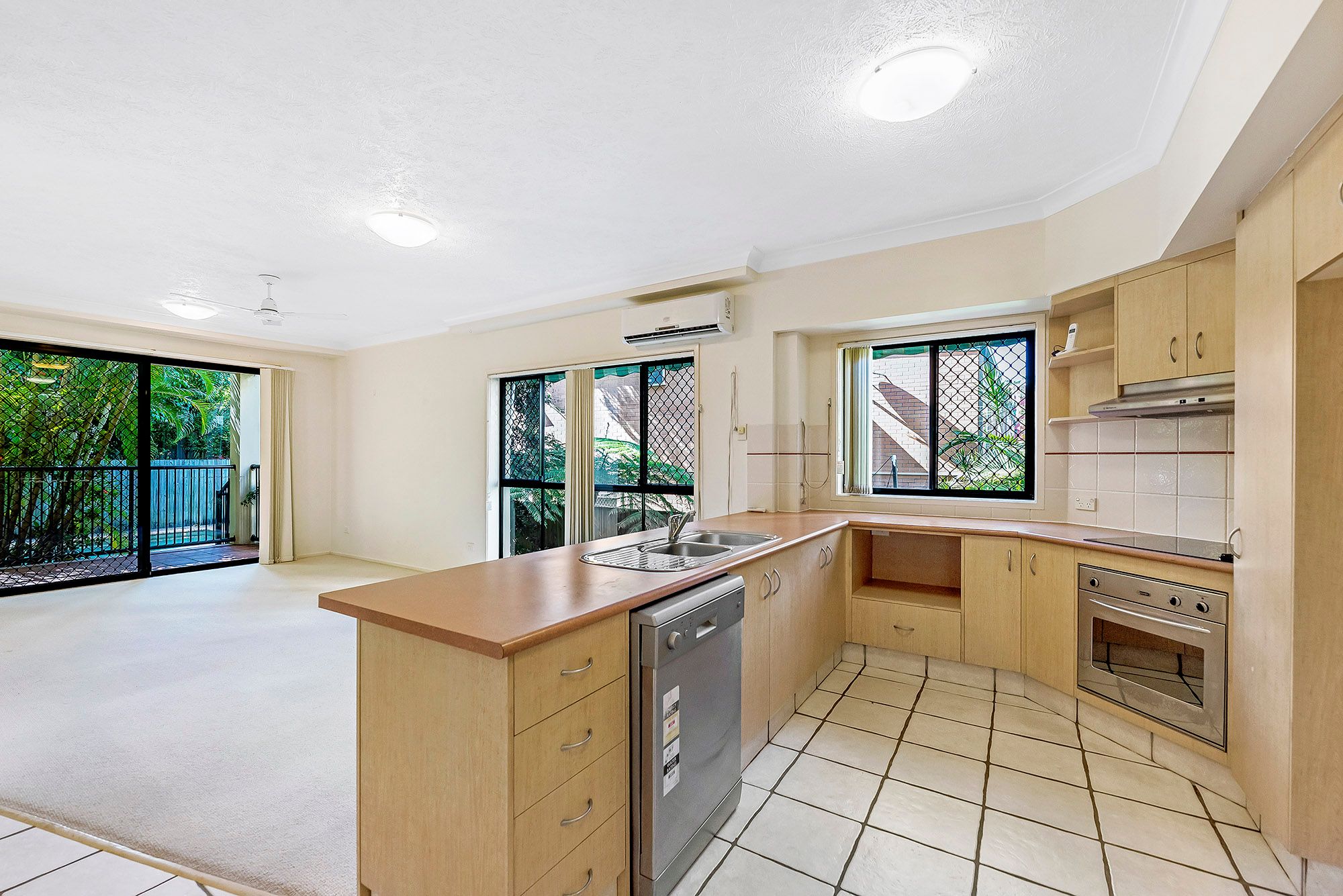 3/3-5 Ewart Street, Burleigh Heads, QLD 4220