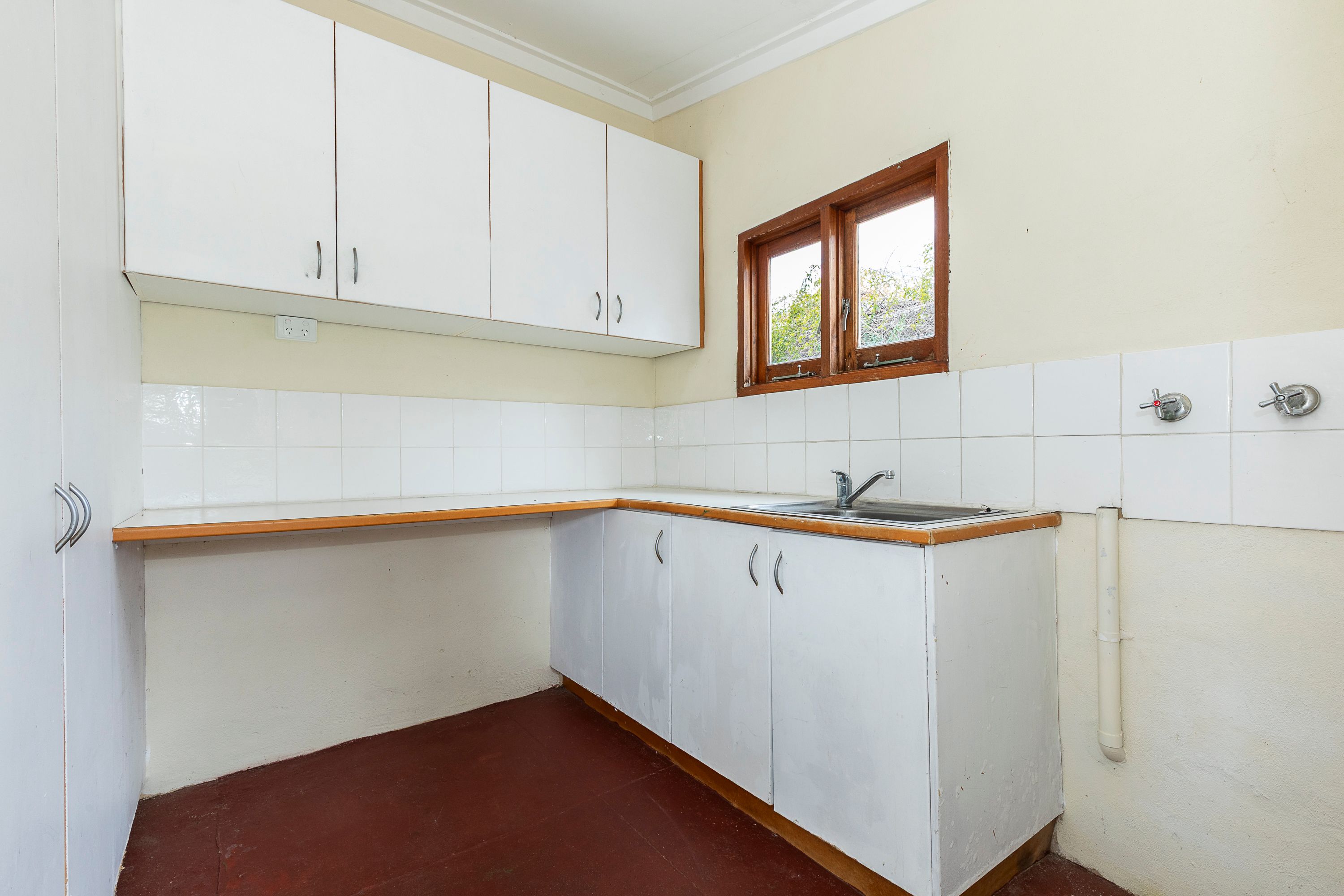 10 Woodroyd Street — photo 16 of 30