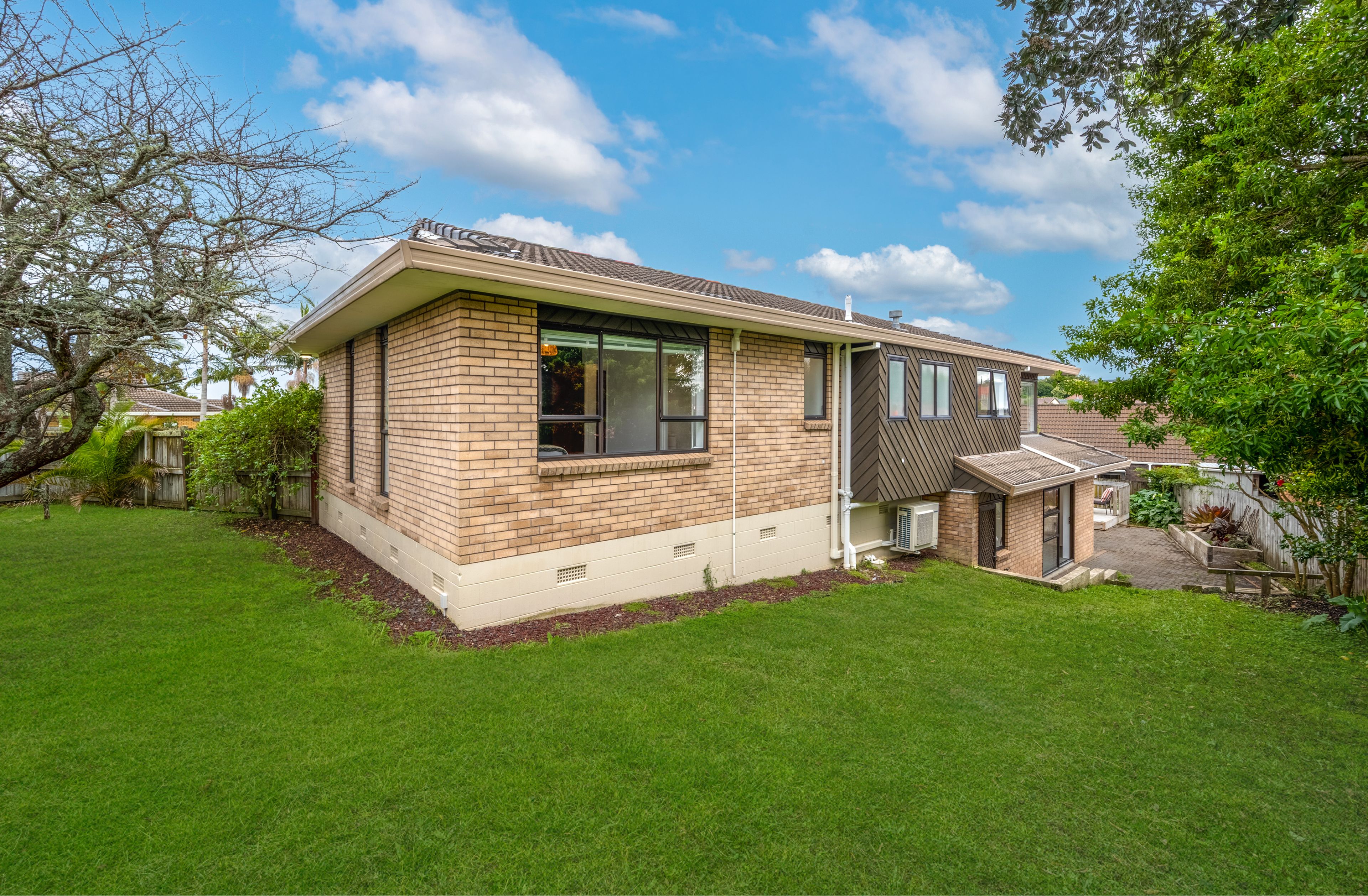 1 Lexington Drive, Botany Downs, Manukau City