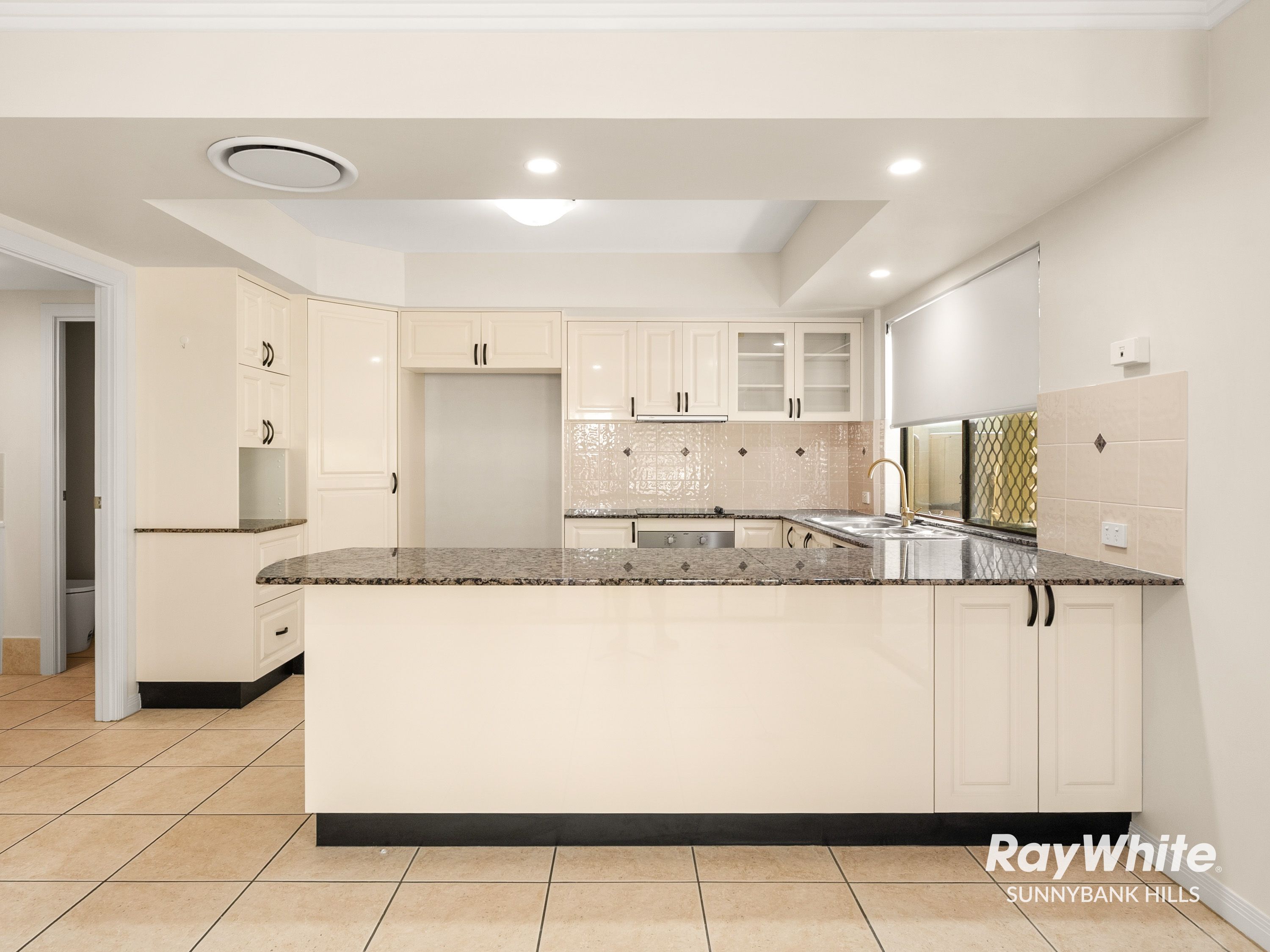 8/24 Radan Street — photo 10 of 29