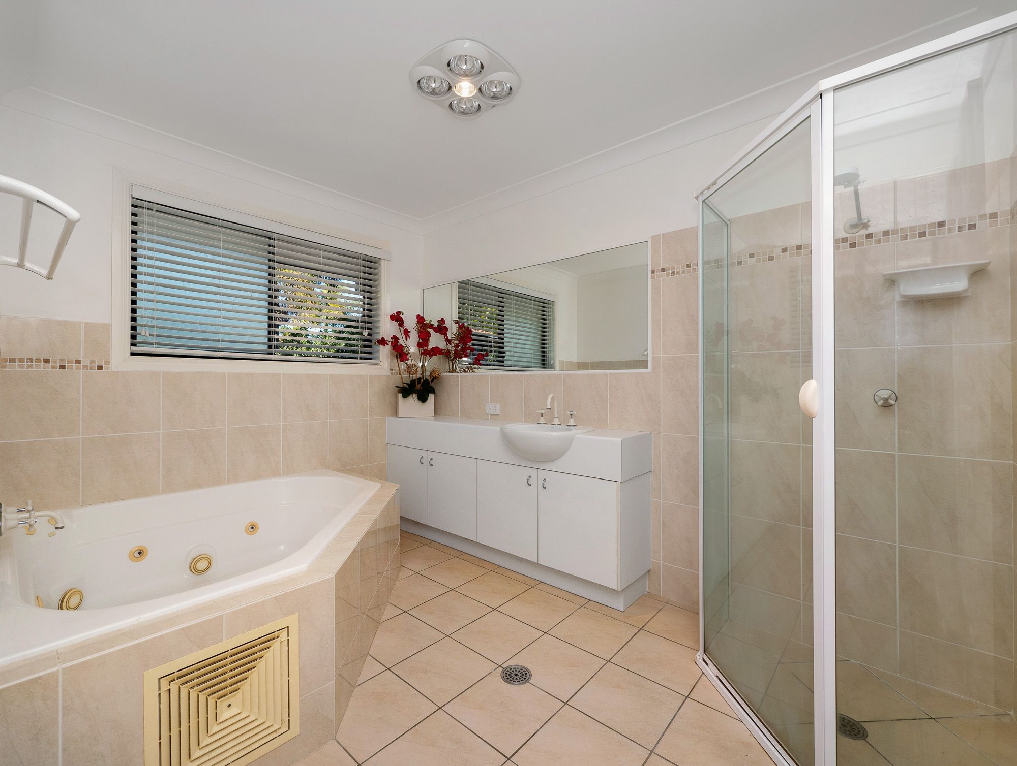 32 Kookaburra Terrace — photo 16 of 24