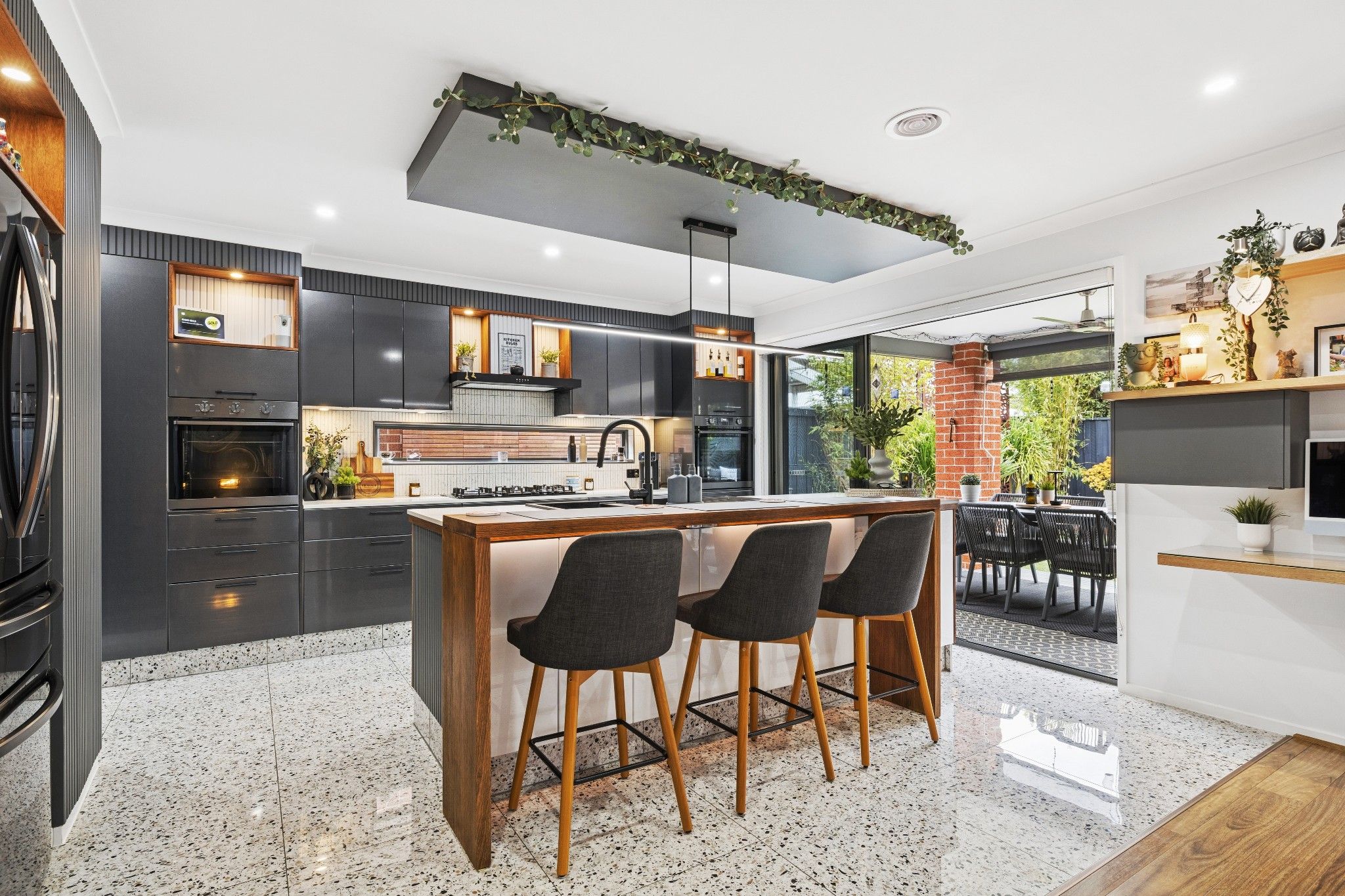 45 Tamborine Avenue — photo 7 of 28