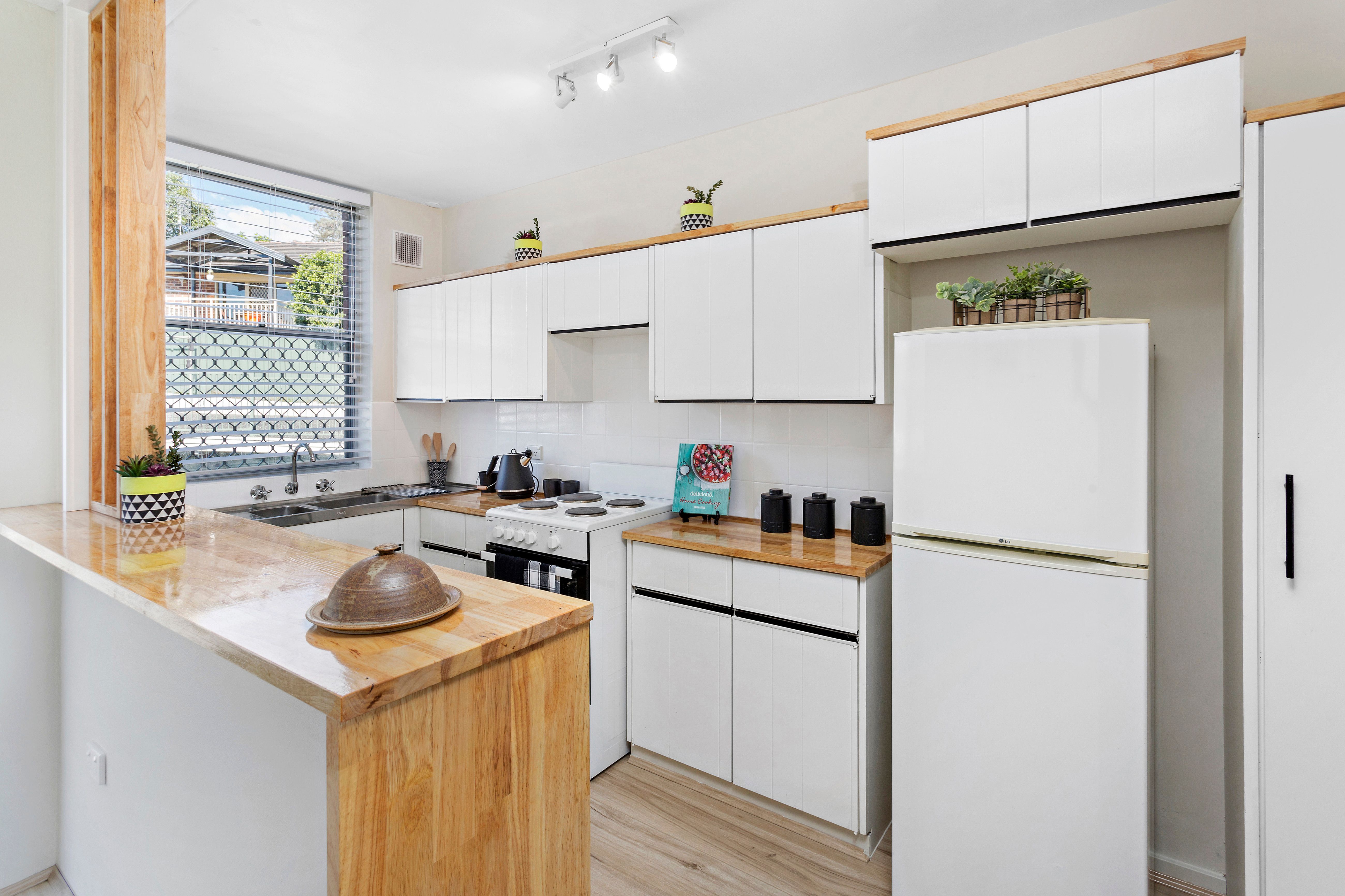 2/118 Manning Street (Andrew Court), Kiama, NSW 2533 Sold Unit Ray