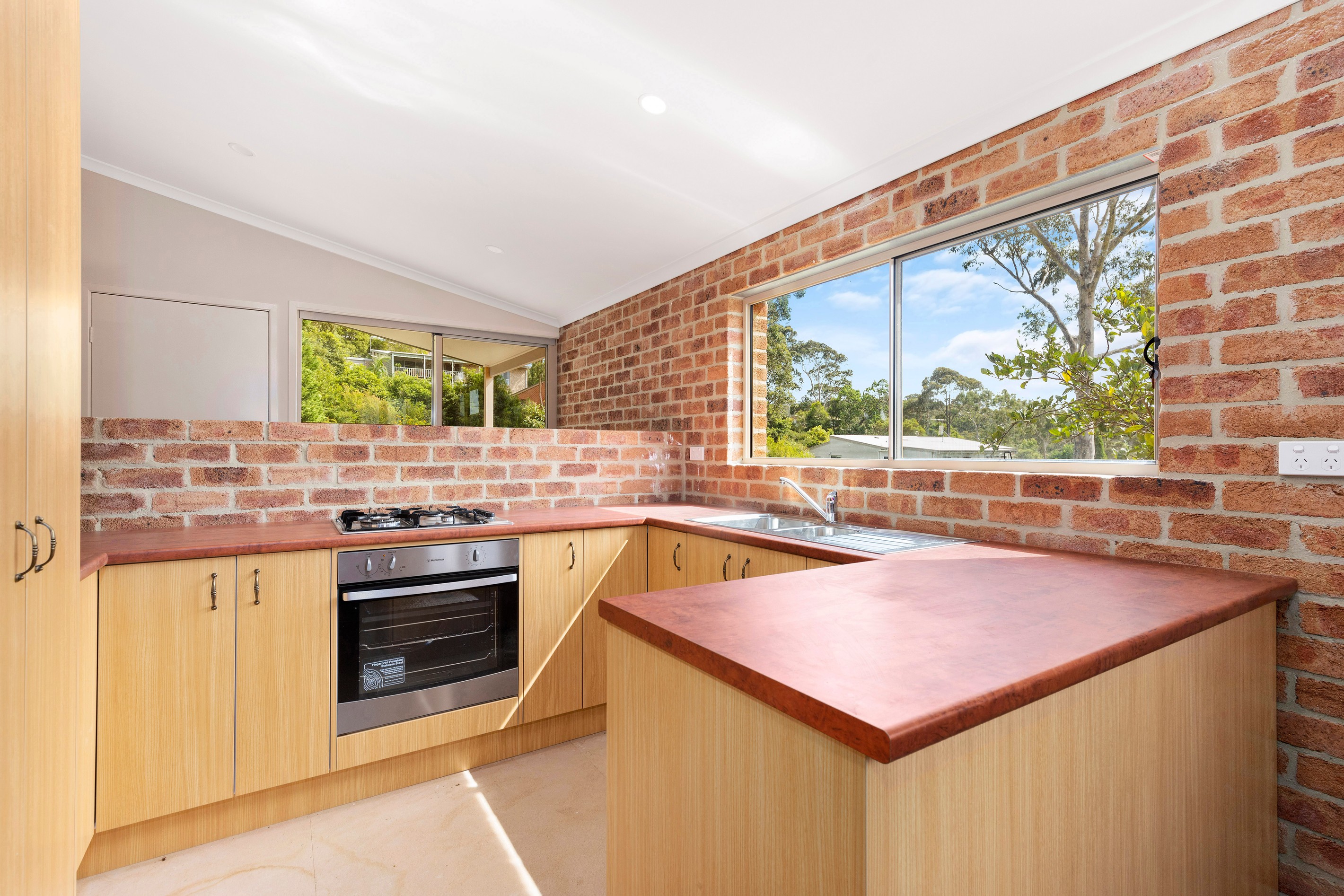 21 Malua Street, Malua Bay, NSW 2536