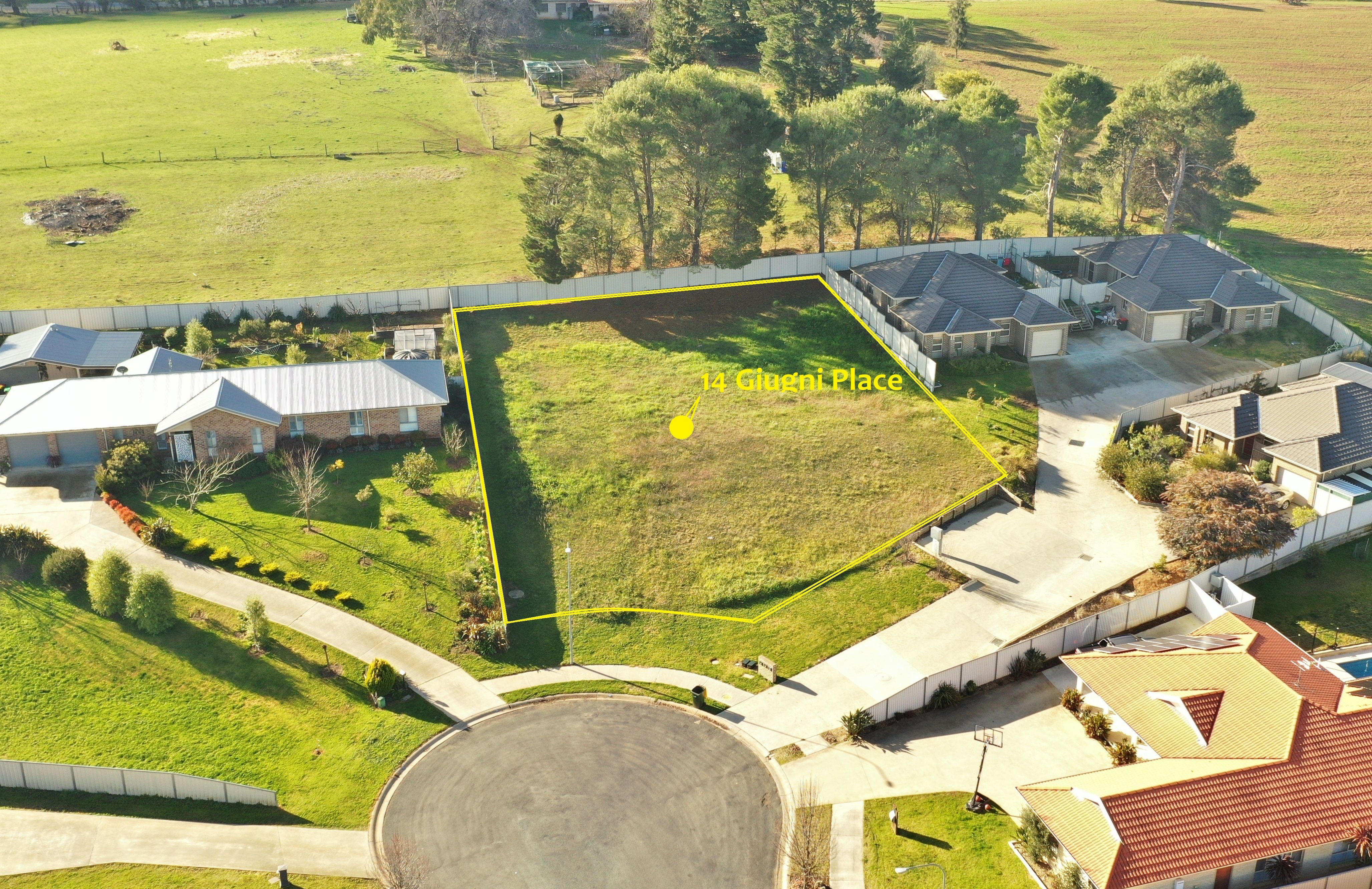 14 Giugni Place, Young NSW 2594