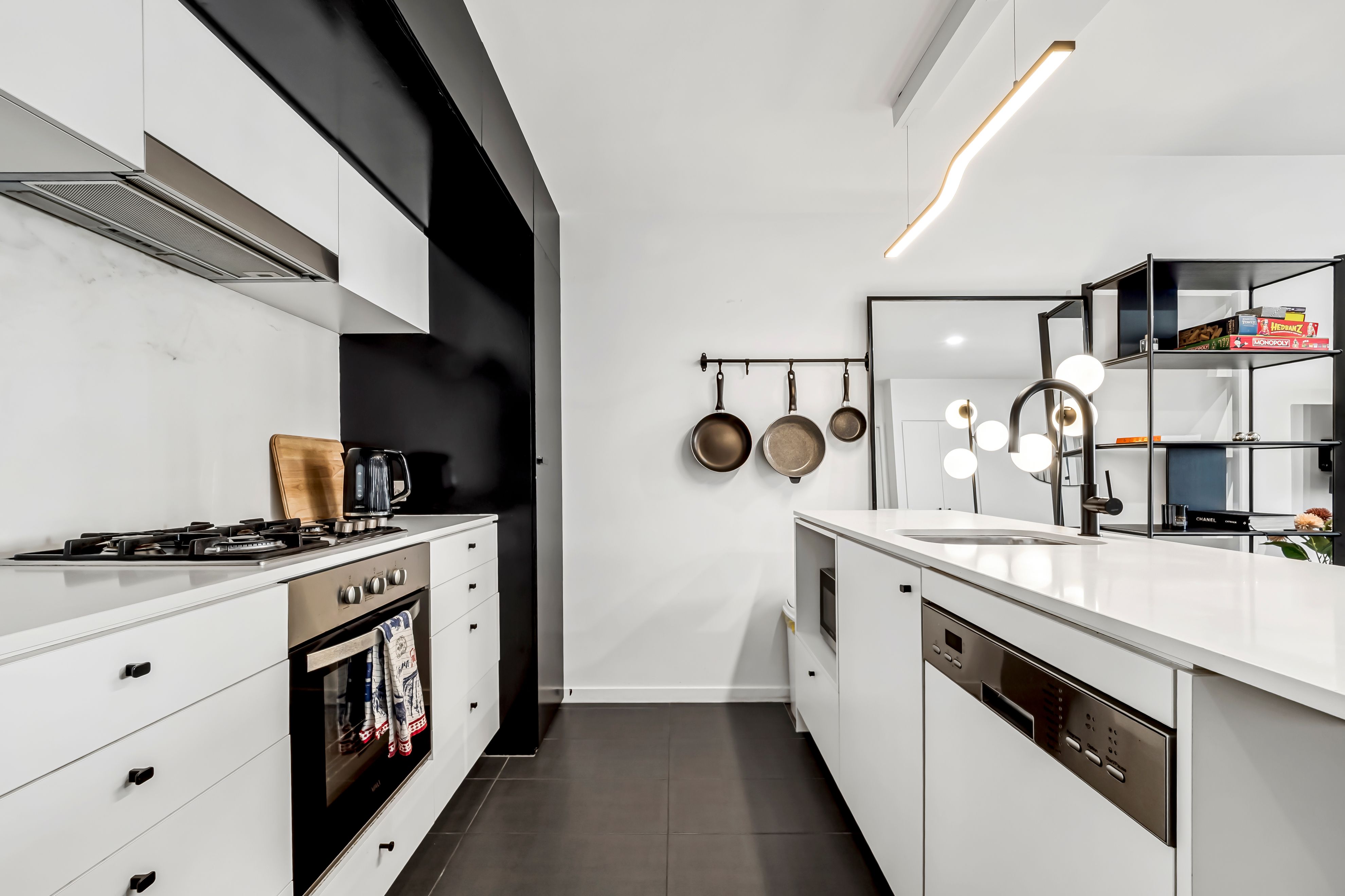 802/49 Cordelia Street — photo 6 of 21