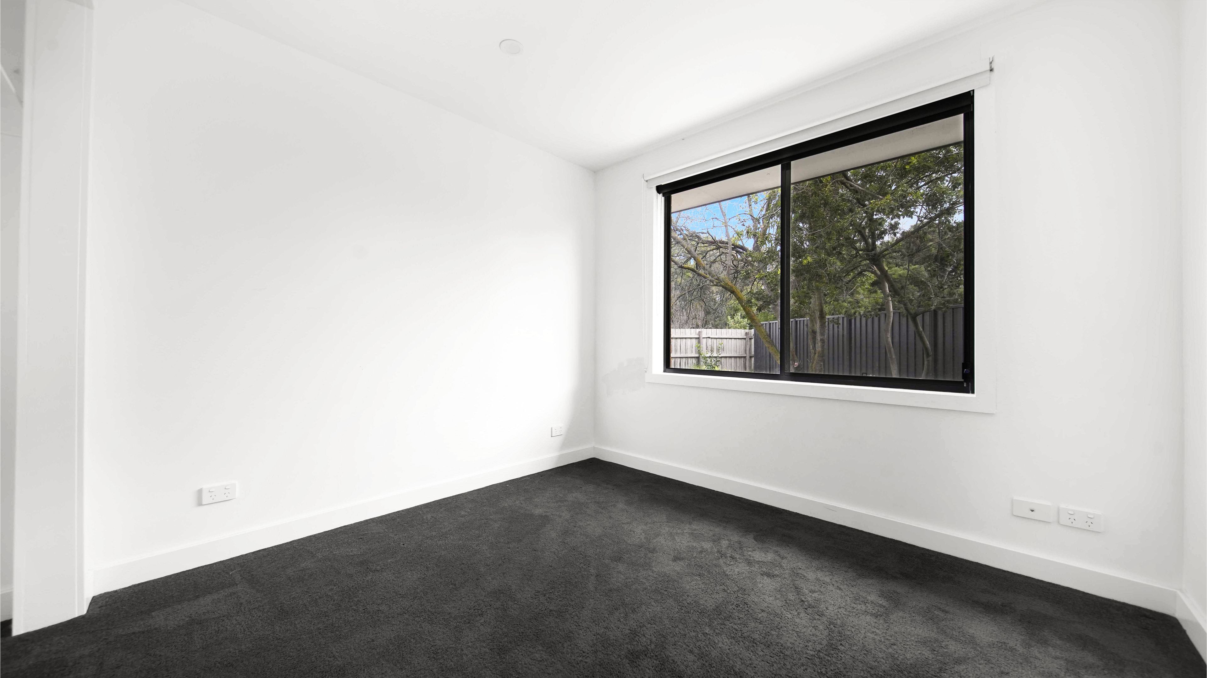 14 Reumah Court — photo 9 of 12
