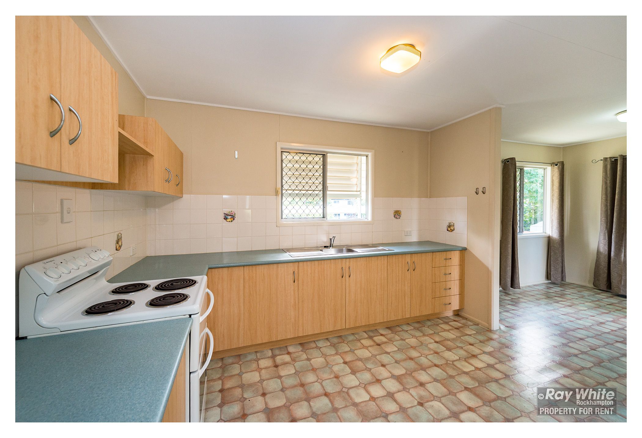 12 Mortensen Street, Park Avenue, QLD 4701