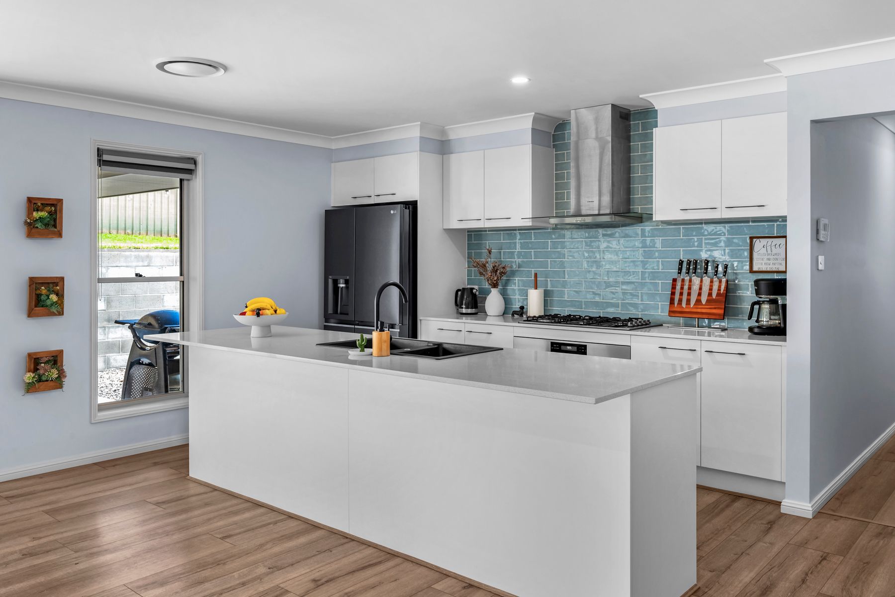 17 Henderson Street — photo 4 of 28