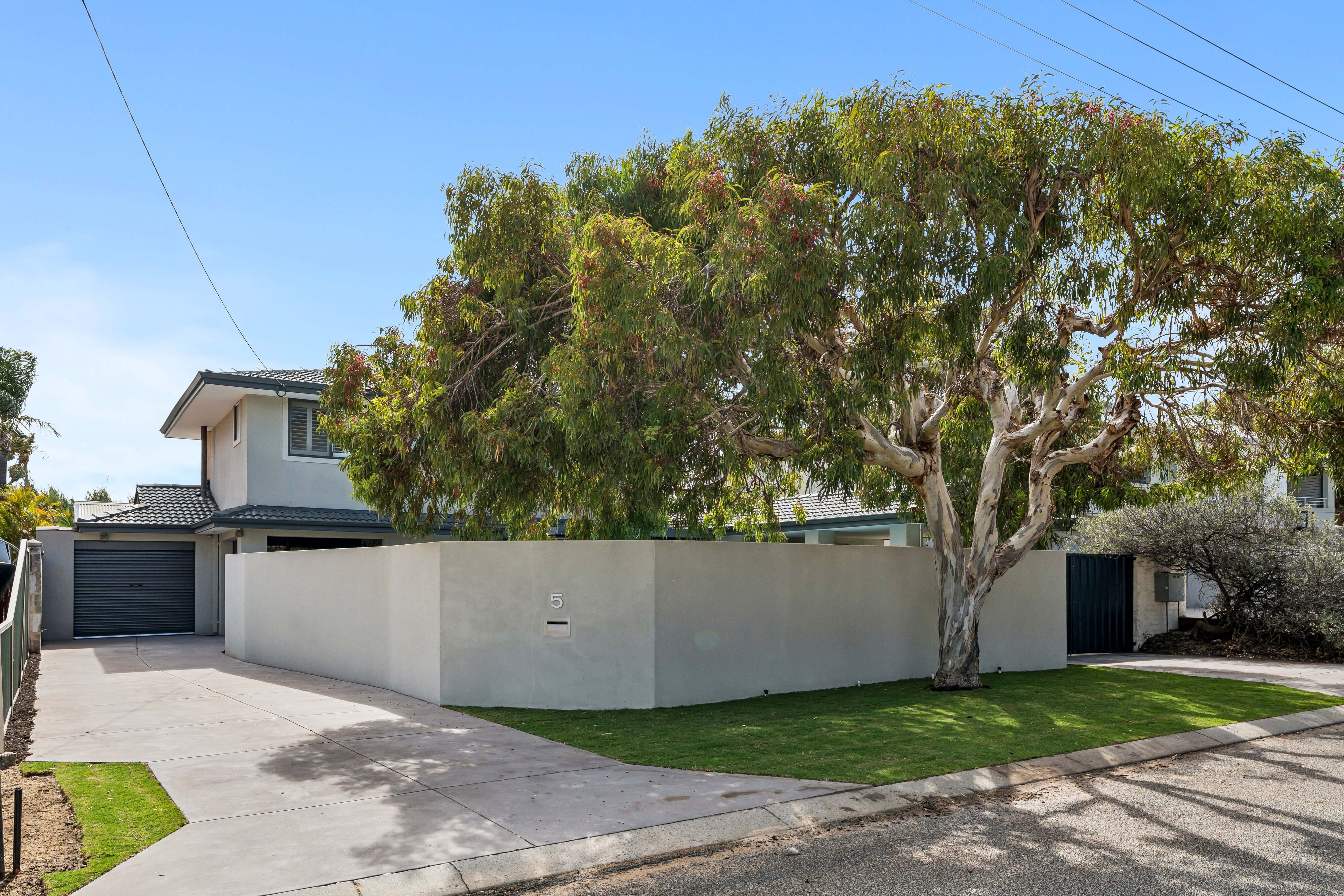 5 Benan Street, Kallaroo, WA 6025