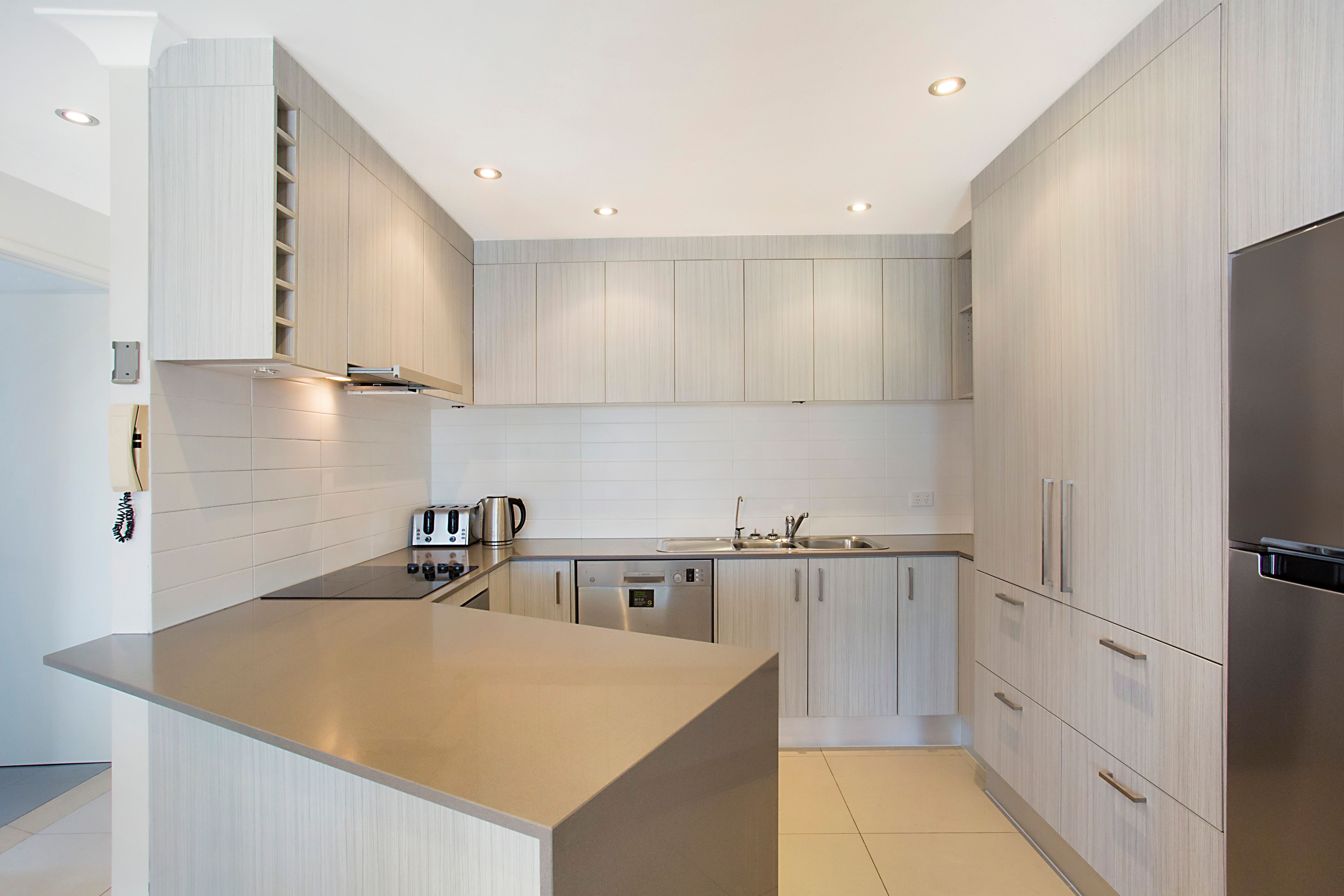 13 Christina Court, Mermaid Waters QLD 4218