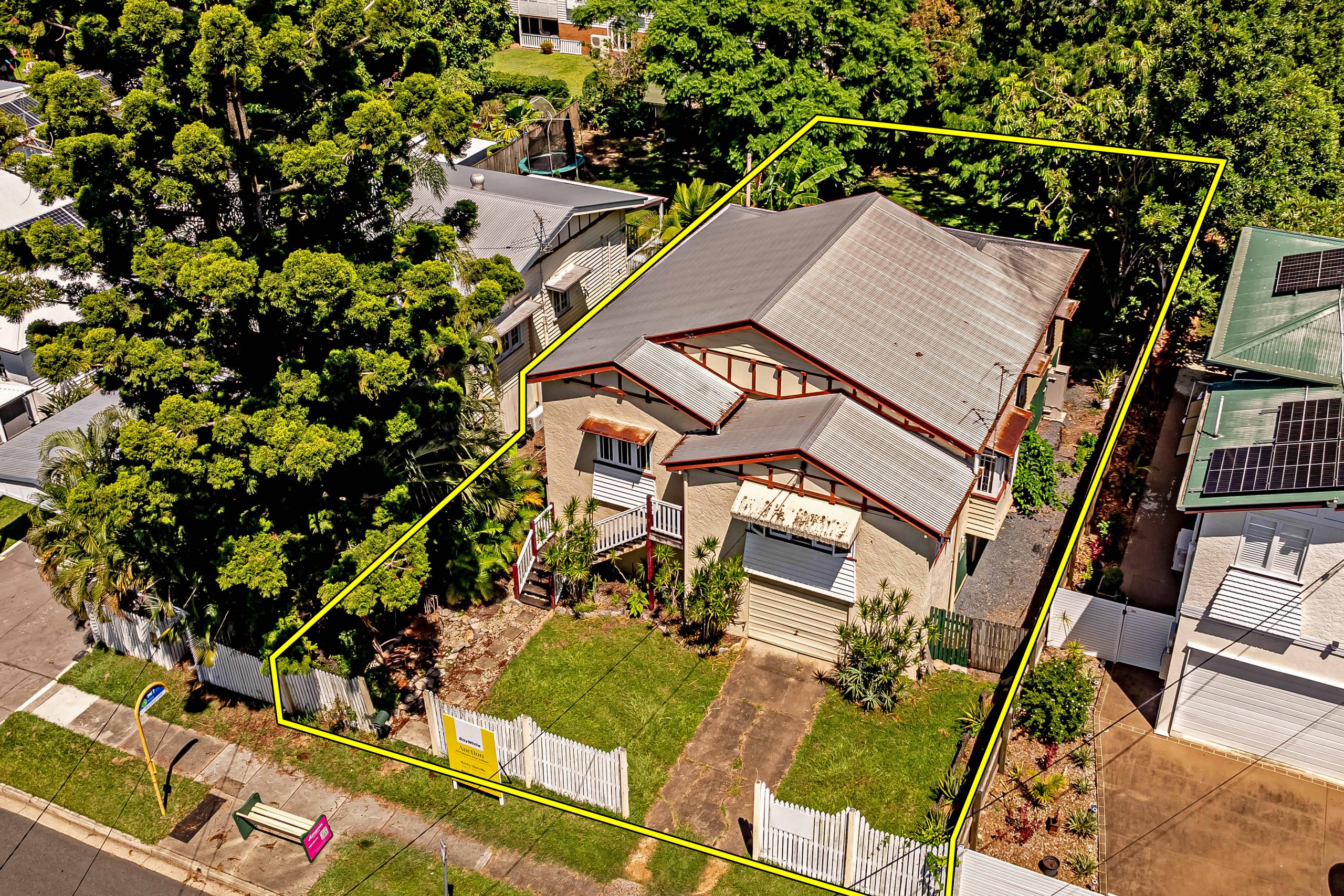 13 Holland Road, Holland Park, QLD 4121