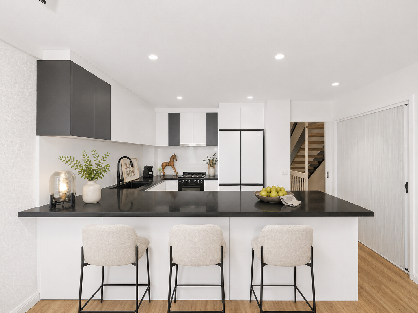 120 Cathedral Street — photo 6 of 16