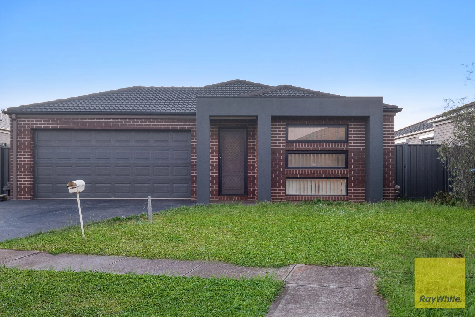 21 Clearwater Rise Parade, Truganina, VIC 3029
