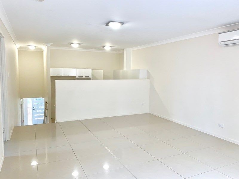 2/18 Sapium Street, Kingston, QLD 4114