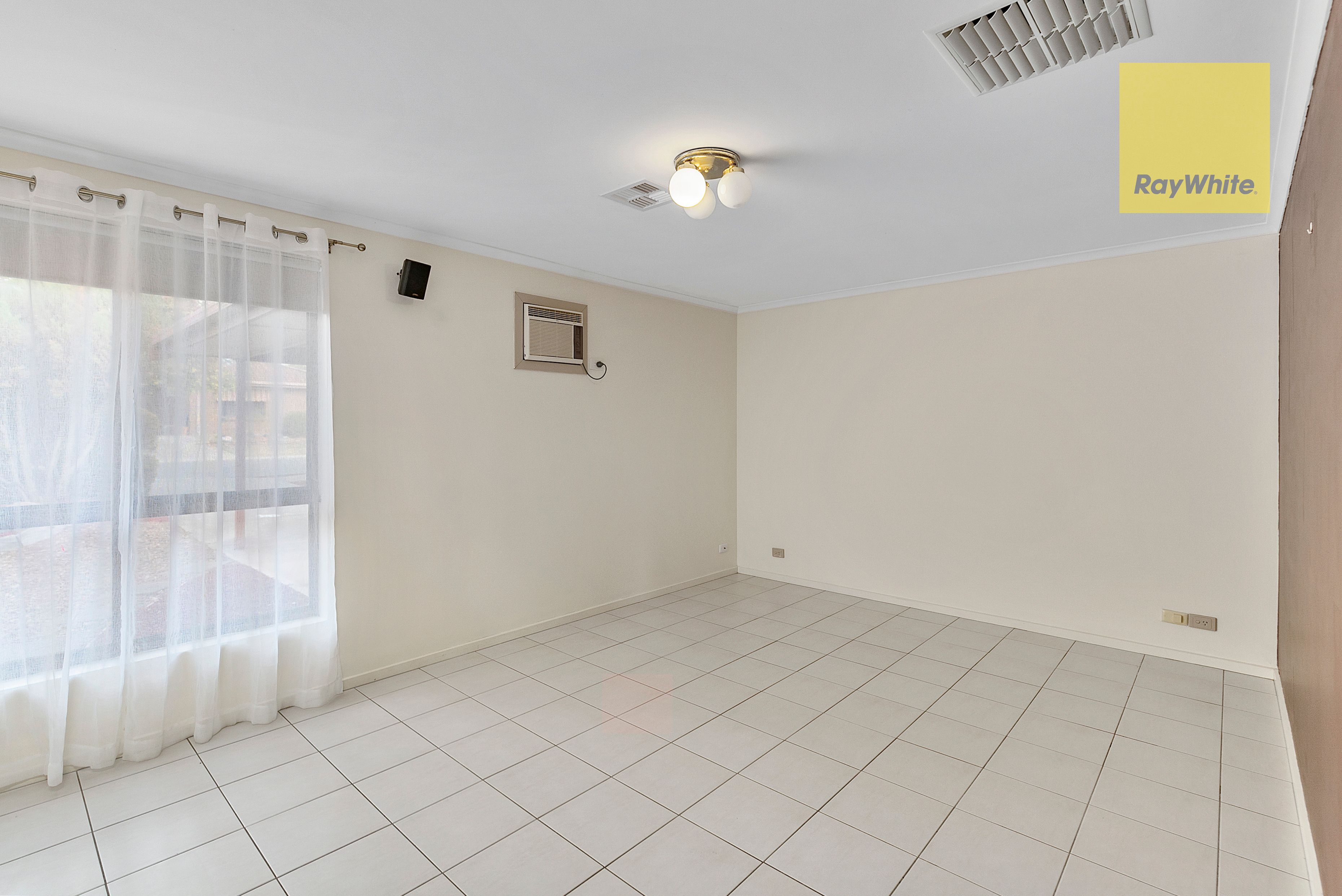 50 Bordeaux Drive, Woodcroft, SA 5162
