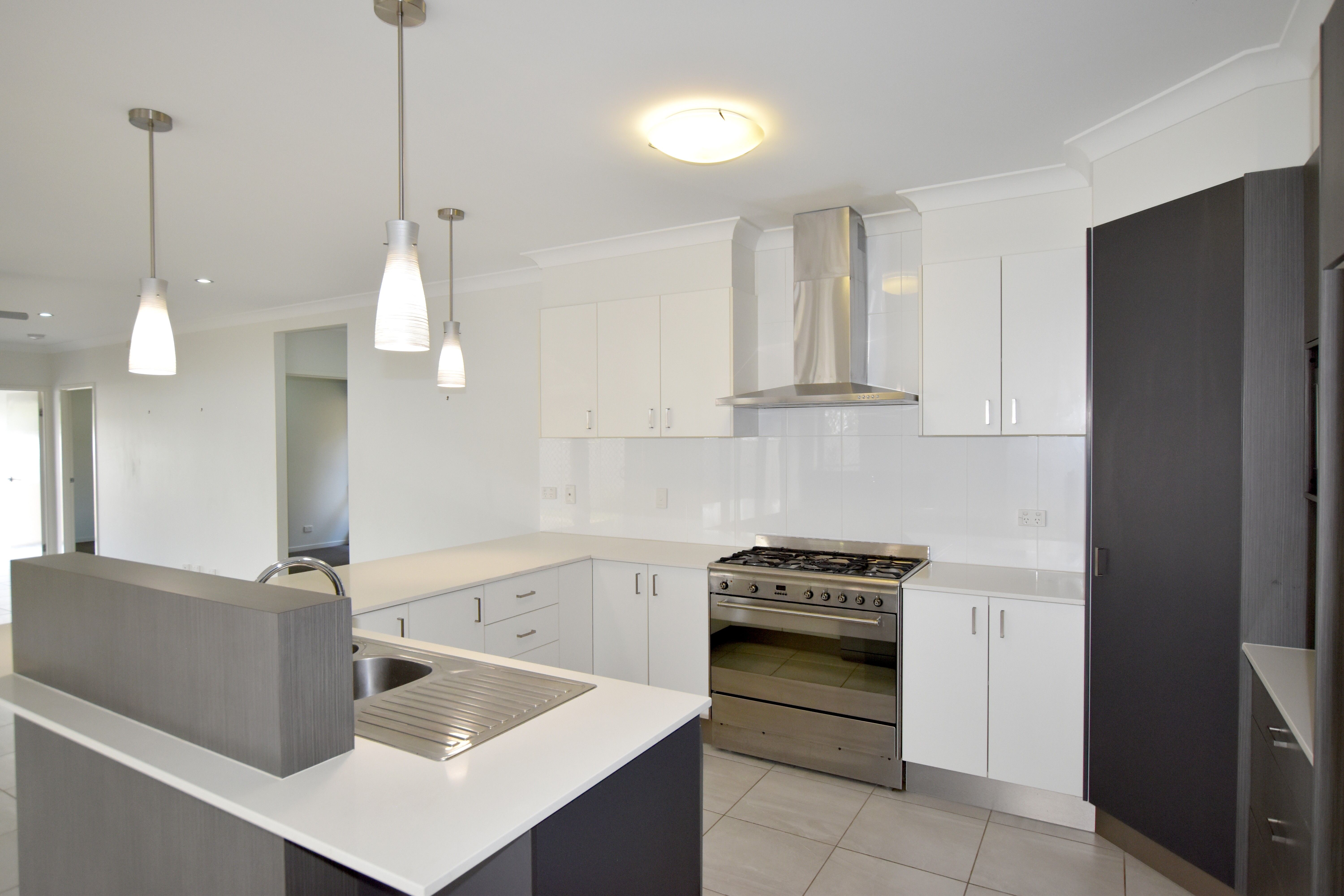 12 Barramundi Street, Toolooa, QLD 4680