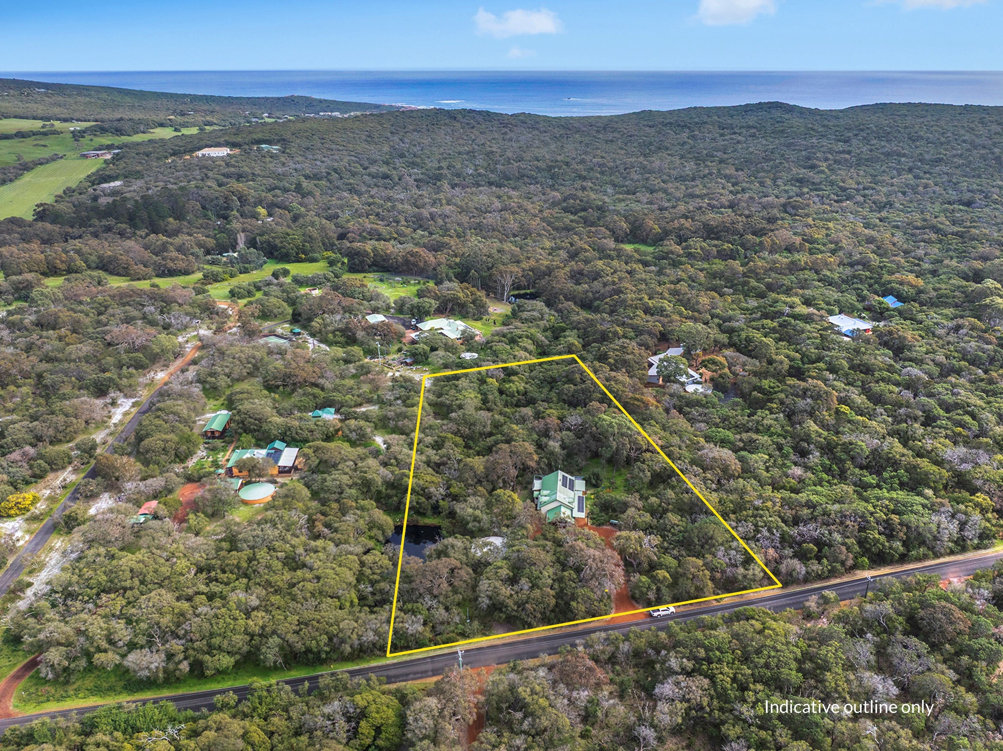 35 Kangaroo Parade, Yallingup, WA 6282