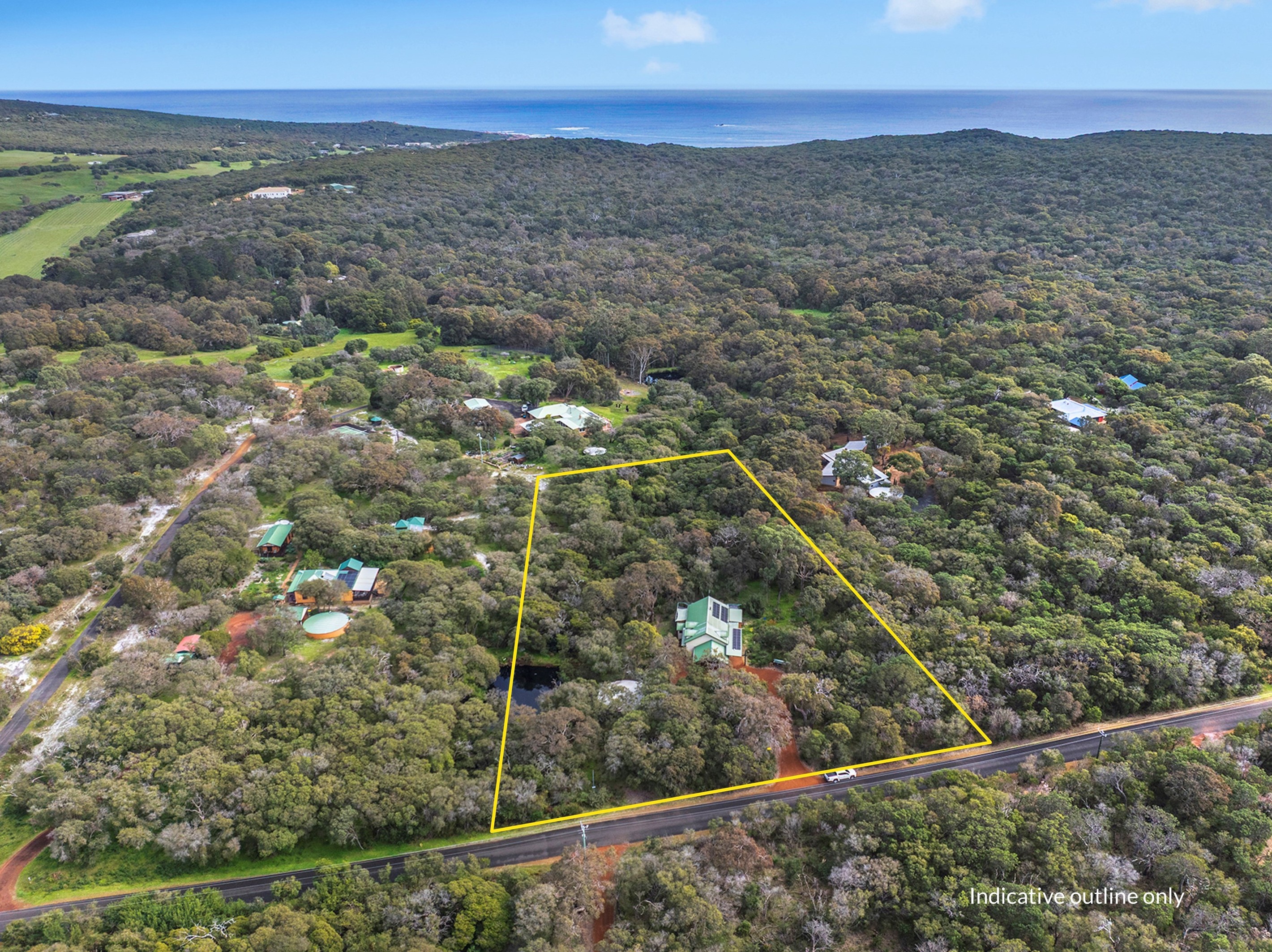 35 Kangaroo Parade, Yallingup, WA 6282