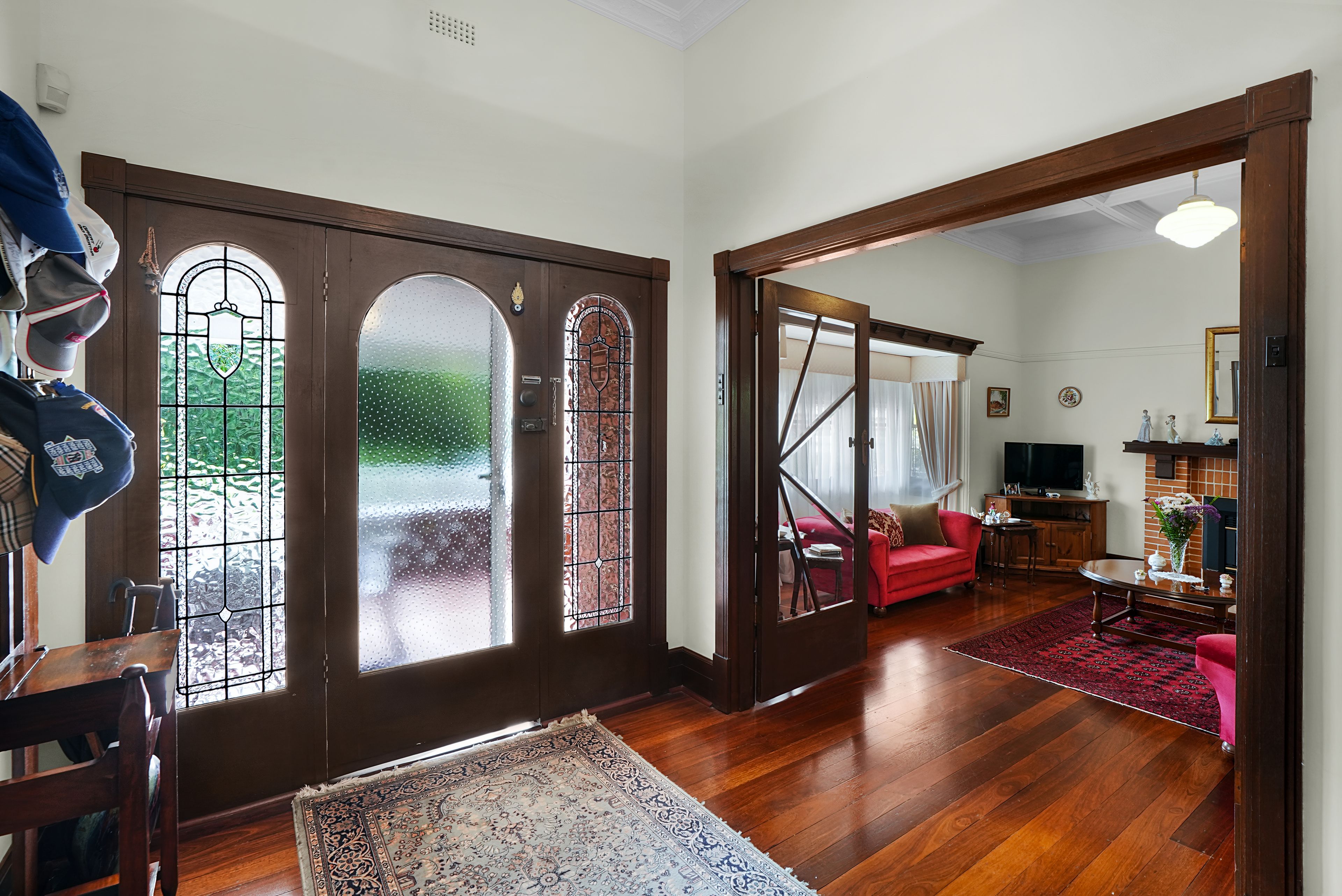 38 Melrose Crescent — photo 6 of 30