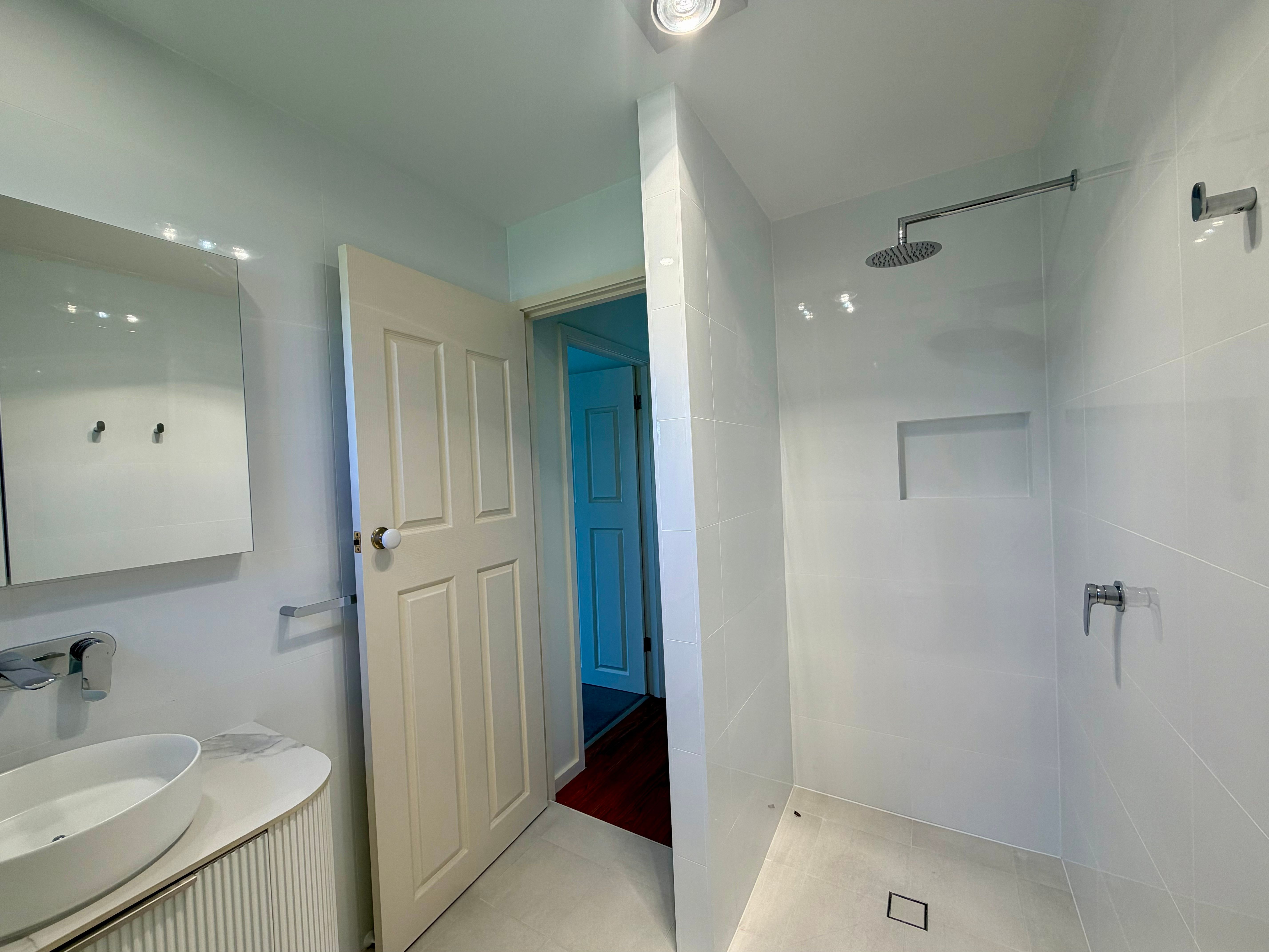 81 Tallawang Avenue — photo 11 of 16
