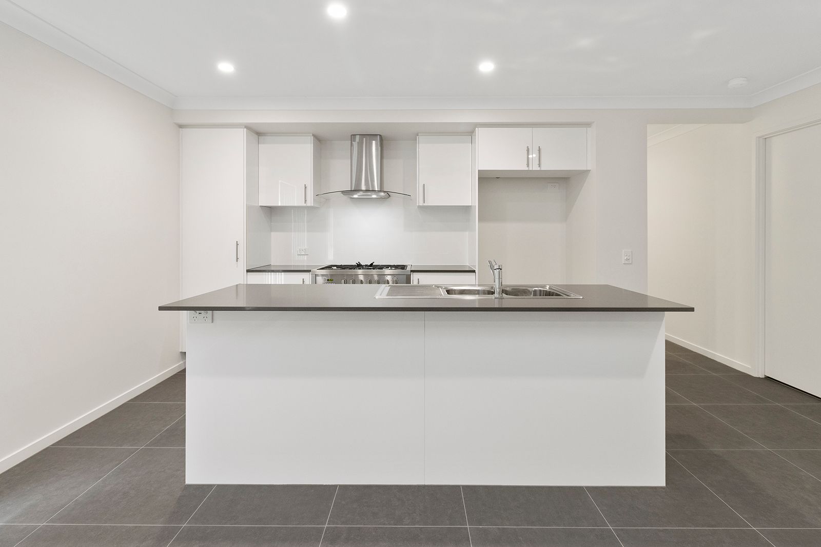 38 Dunaden Street, Logan Reserve, QLD 4133