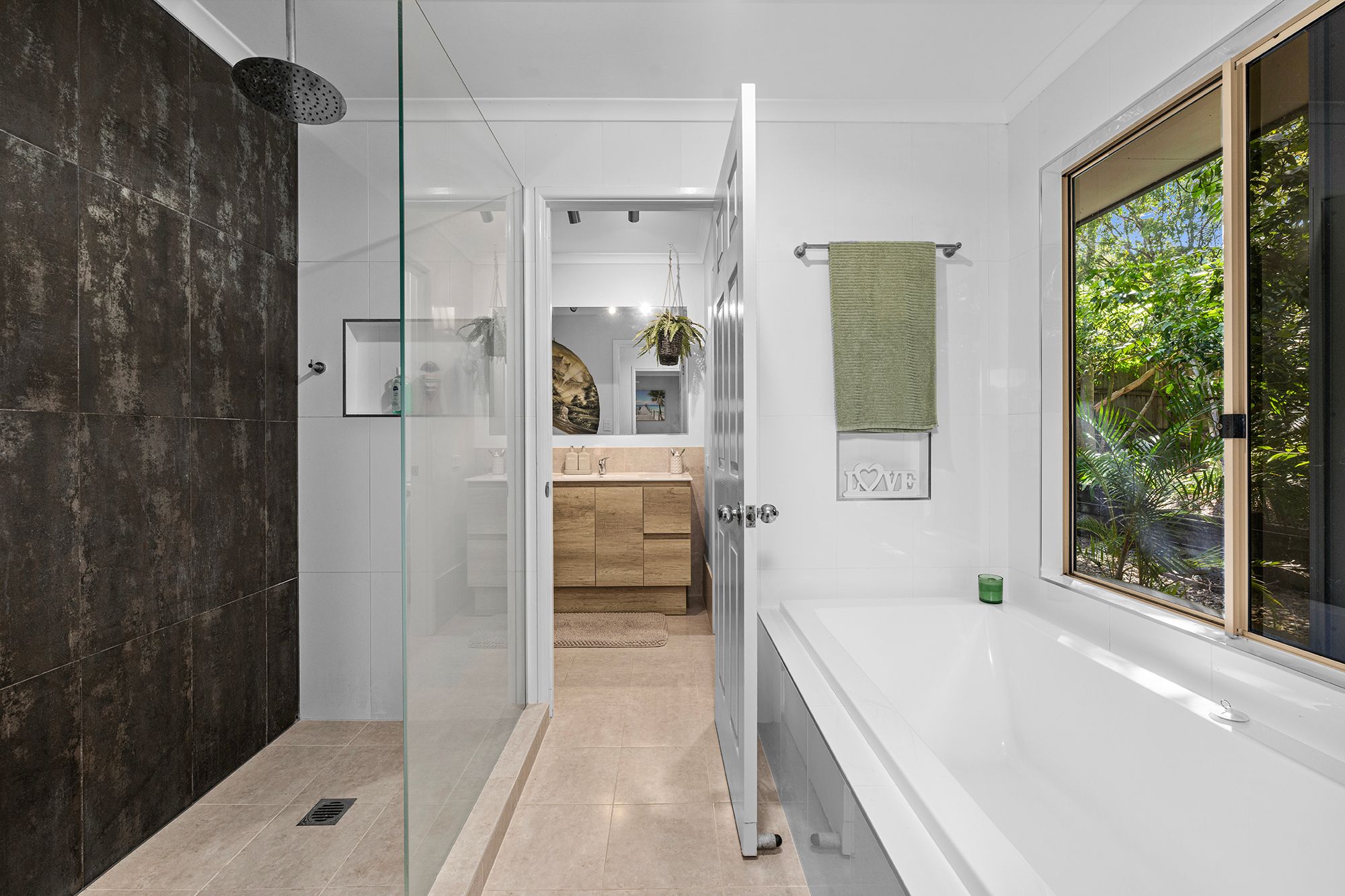 164 Dugandan Street — photo 11 of 29