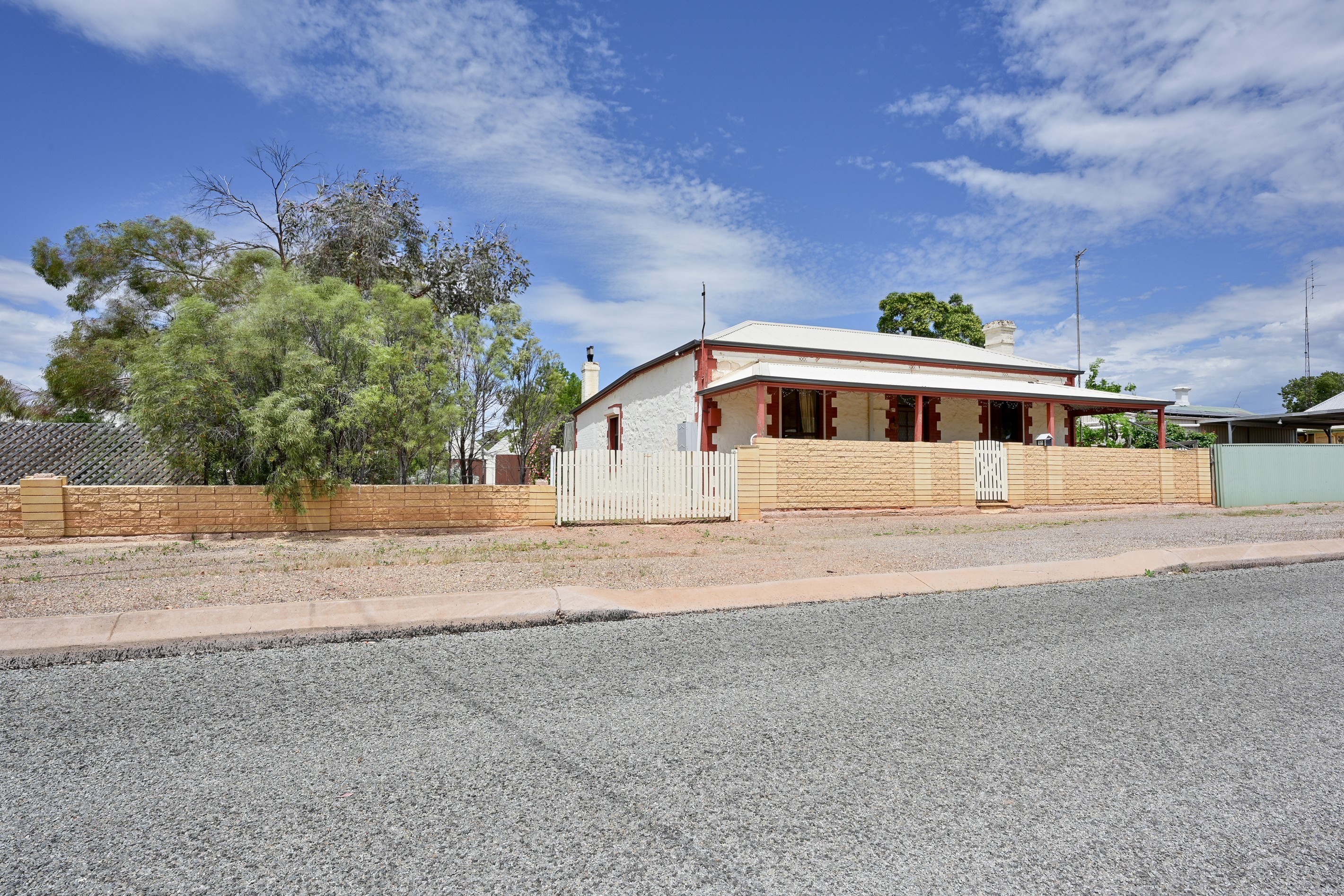 11 Second Street, Quorn, SA 5433