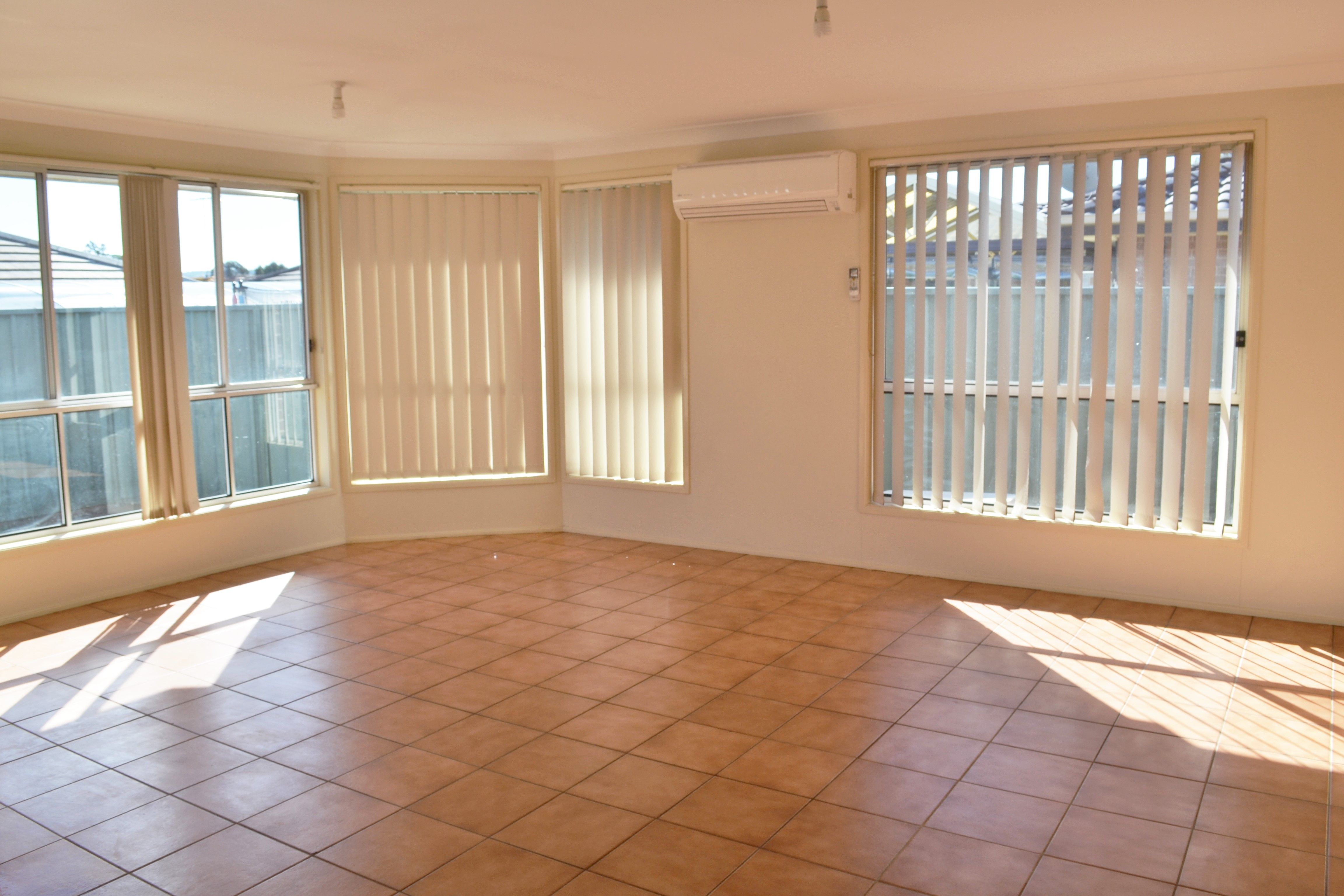 85 The Lakes Drive, Glenmore Park, NSW 2745