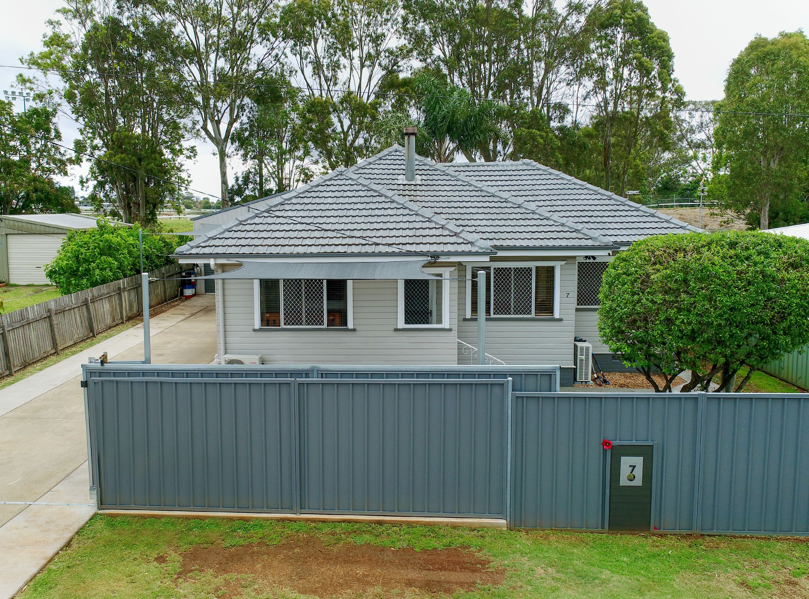 7 Tancred Avenue, Newtown QLD 4350