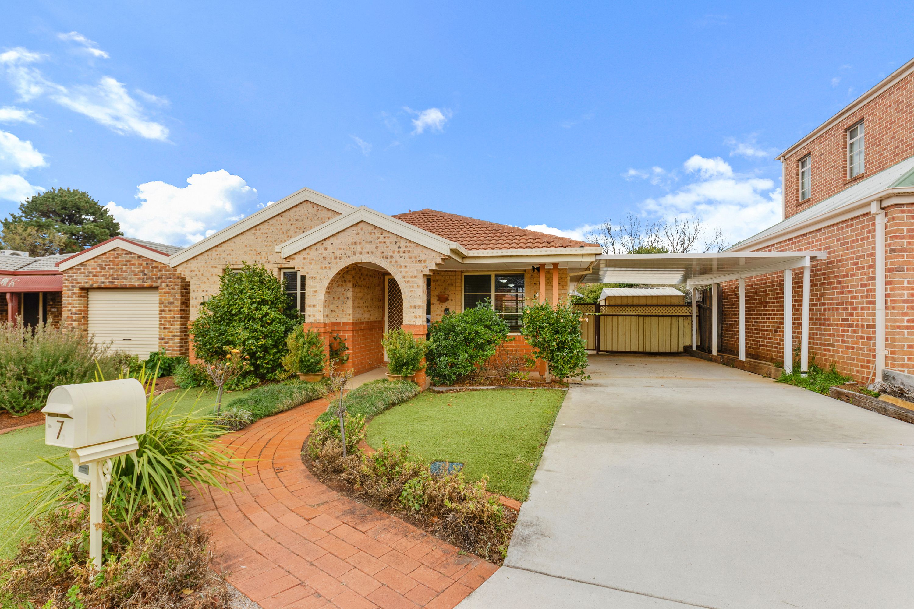 7 Mcilwraith Close, Holt ACT 2615