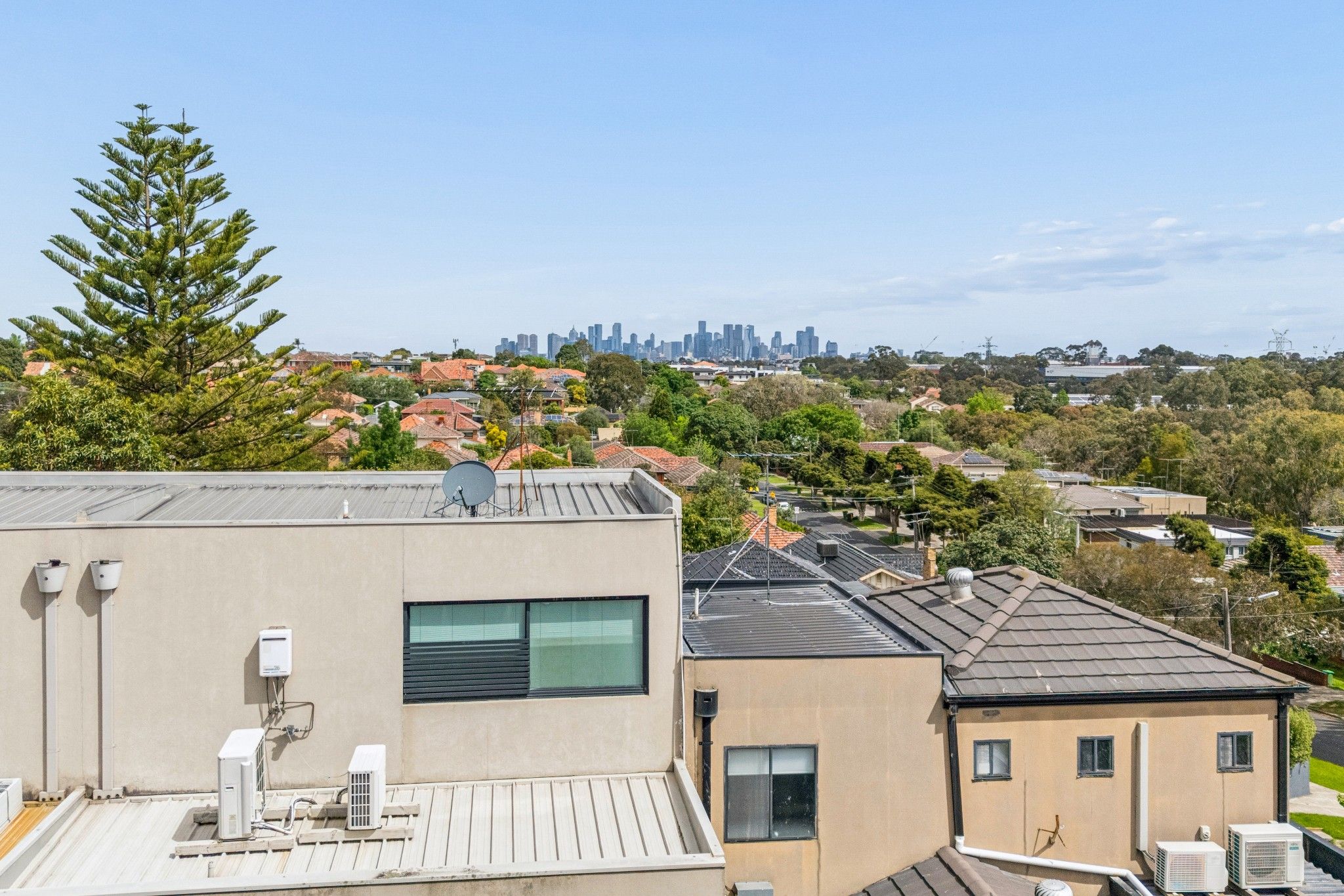 4 The Mews — photo 16 of 17