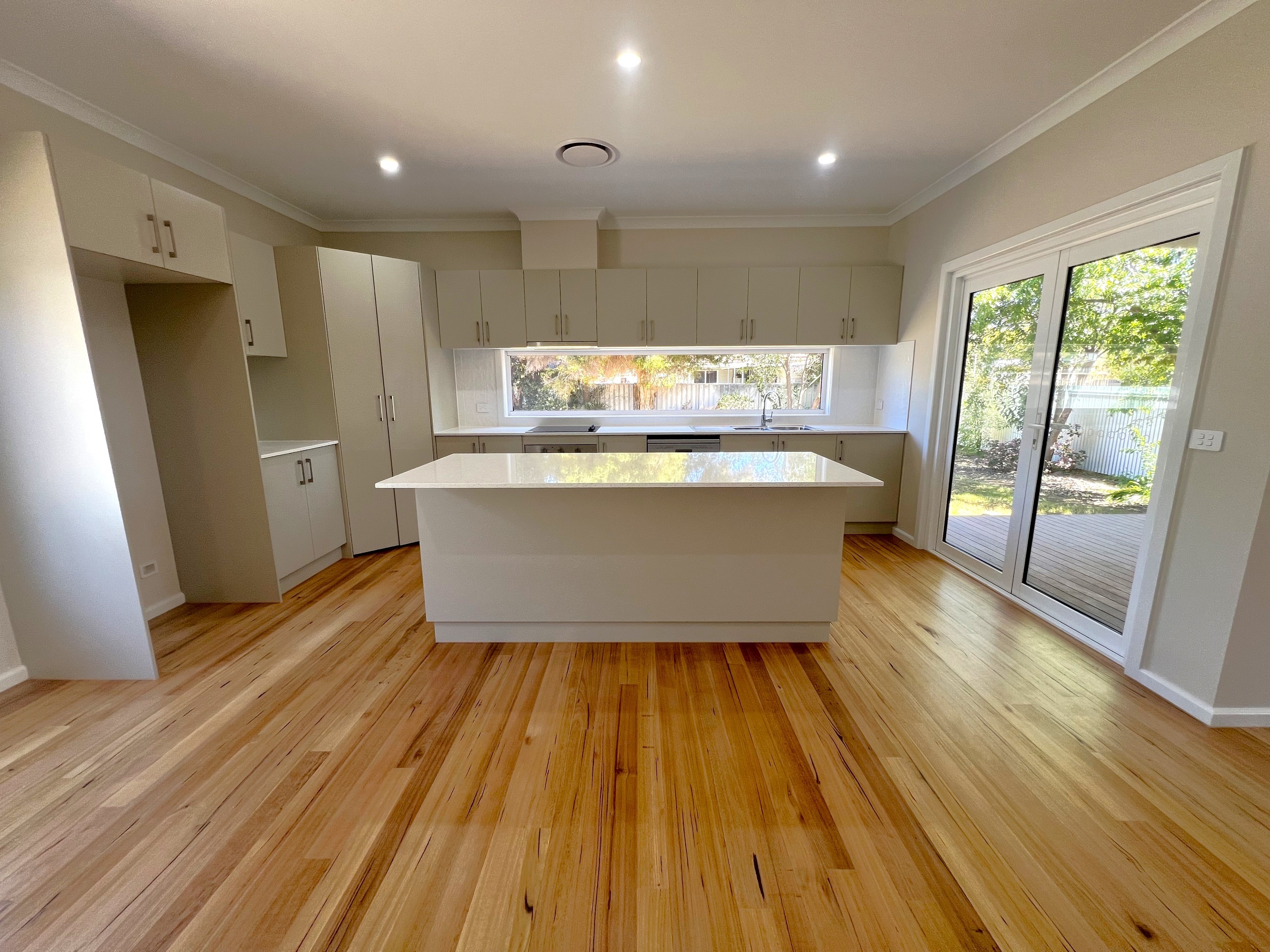 284 Harfleur Street, Deniliquin, NSW 2710