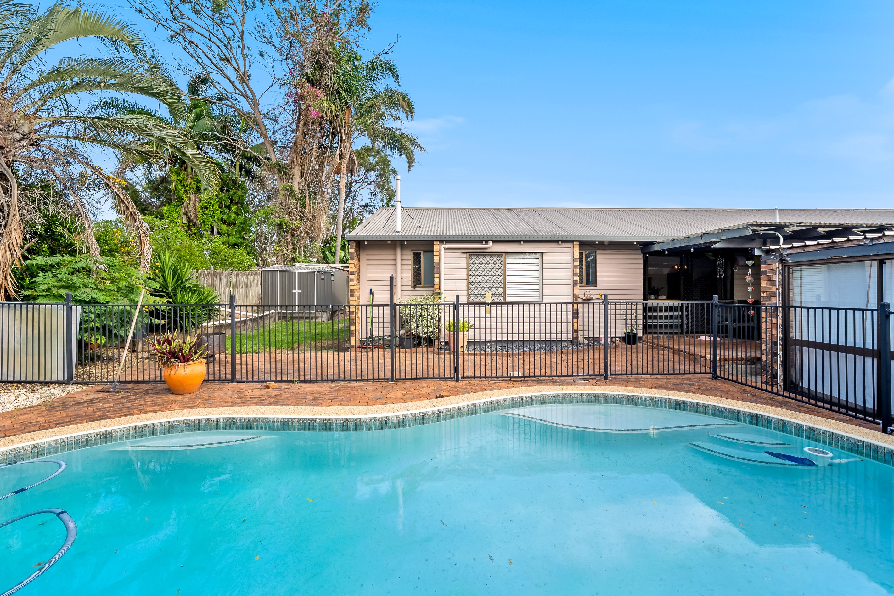 25 Westgate Avenue, Springwood, QLD 4127